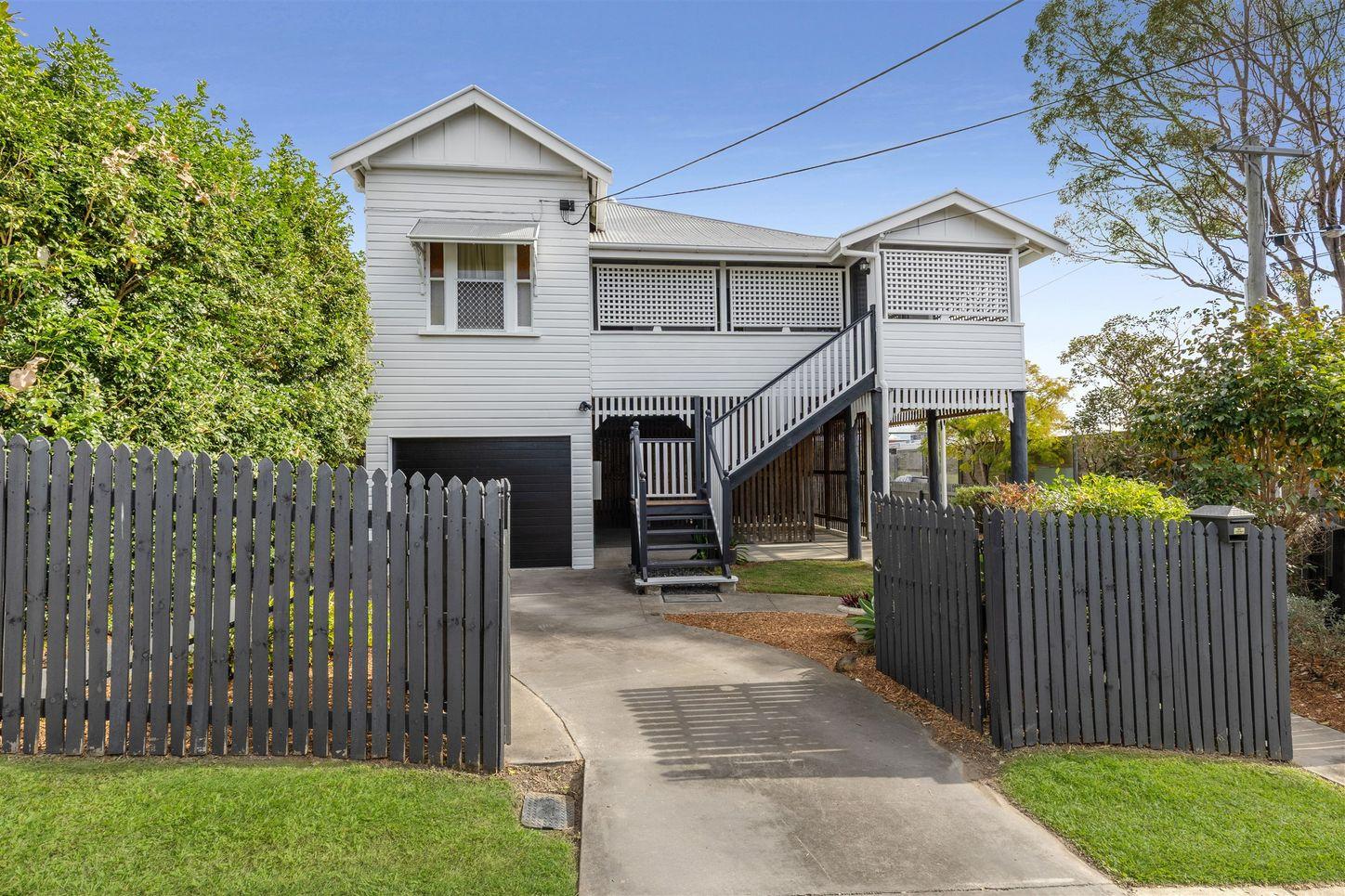 Prop-GPT: House: QLD Coorparoo, QLD 4151 Queensland 4151