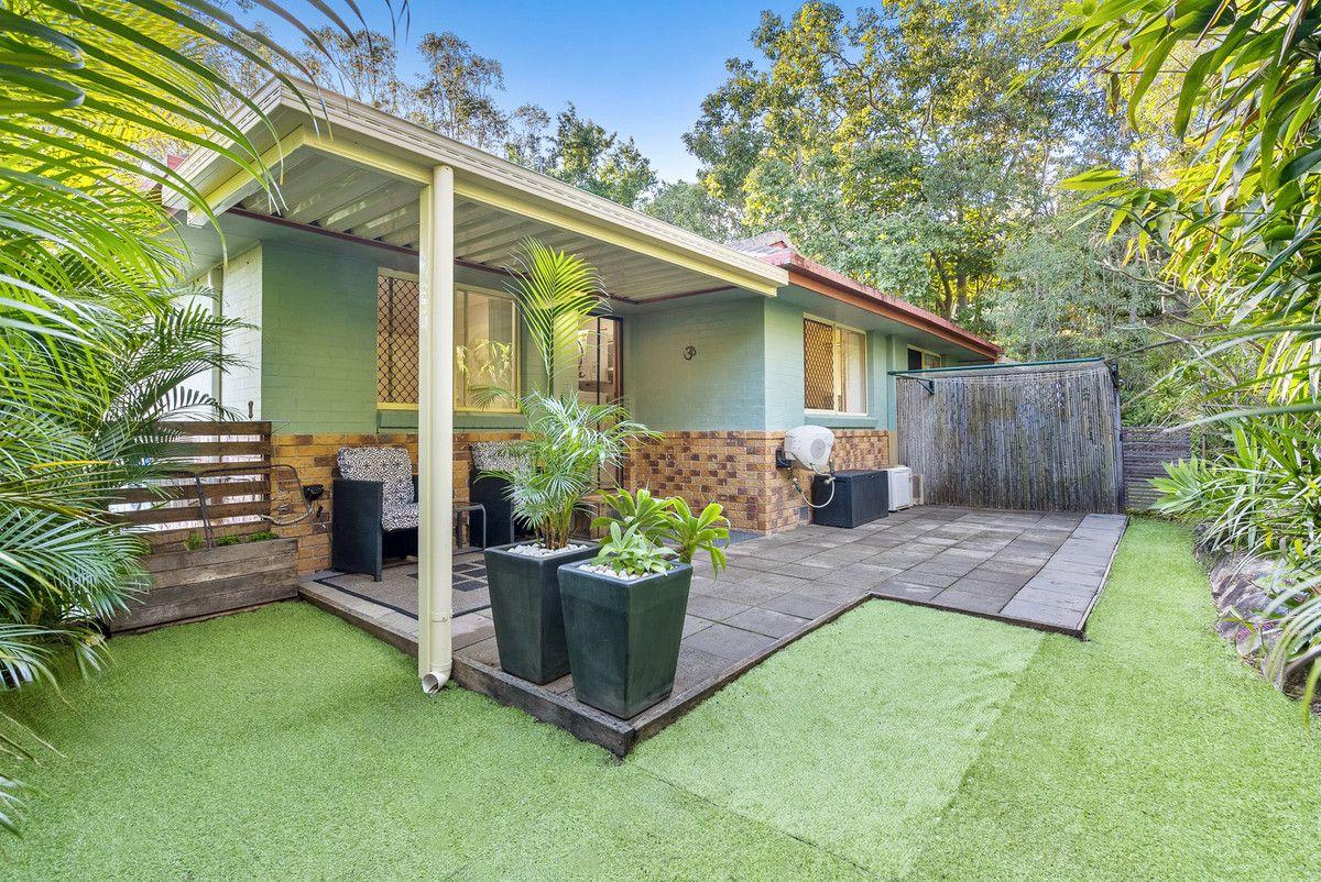 Prop-GPT: Property: QLD Elanora, QLD 4221 Queensland 4221