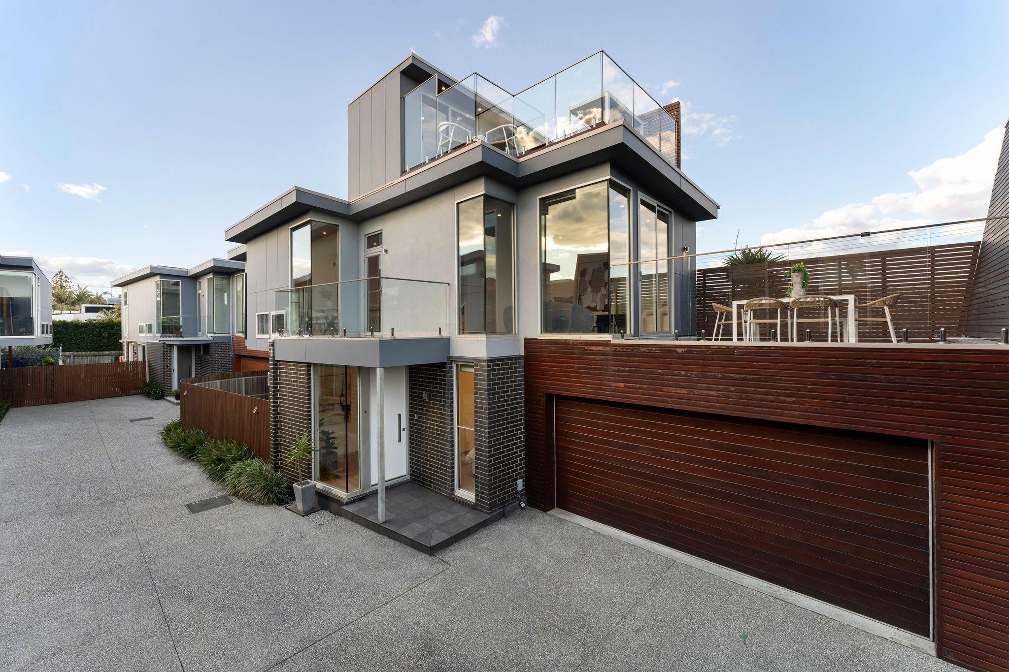 Townhouse for Sale: Parkdale, VIC 3195, VIC, 3195