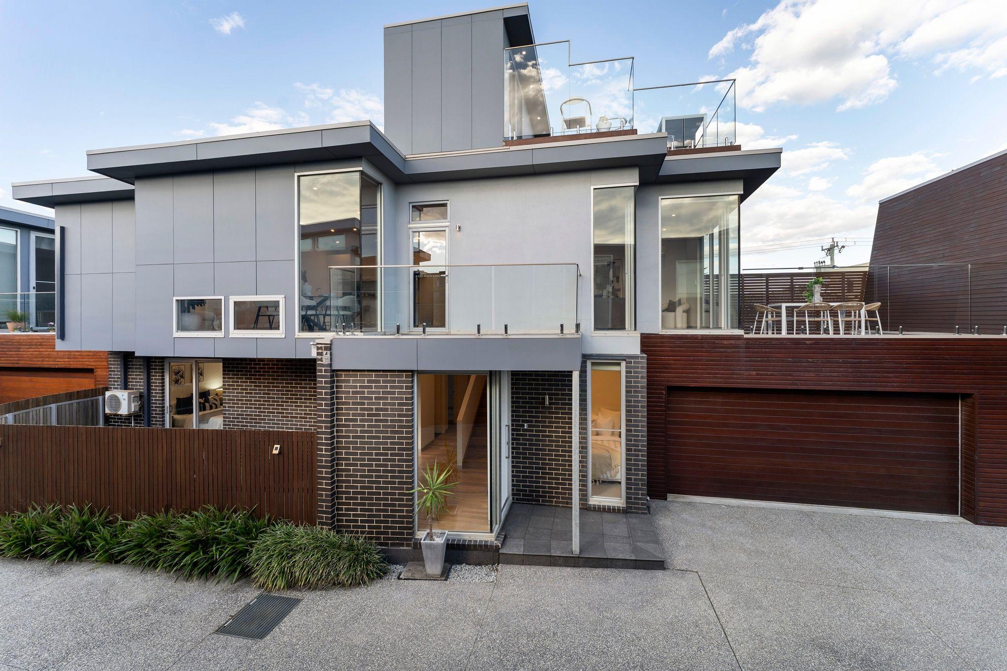 Townhouse for Sale: Parkdale, VIC 3195, VIC, 3195