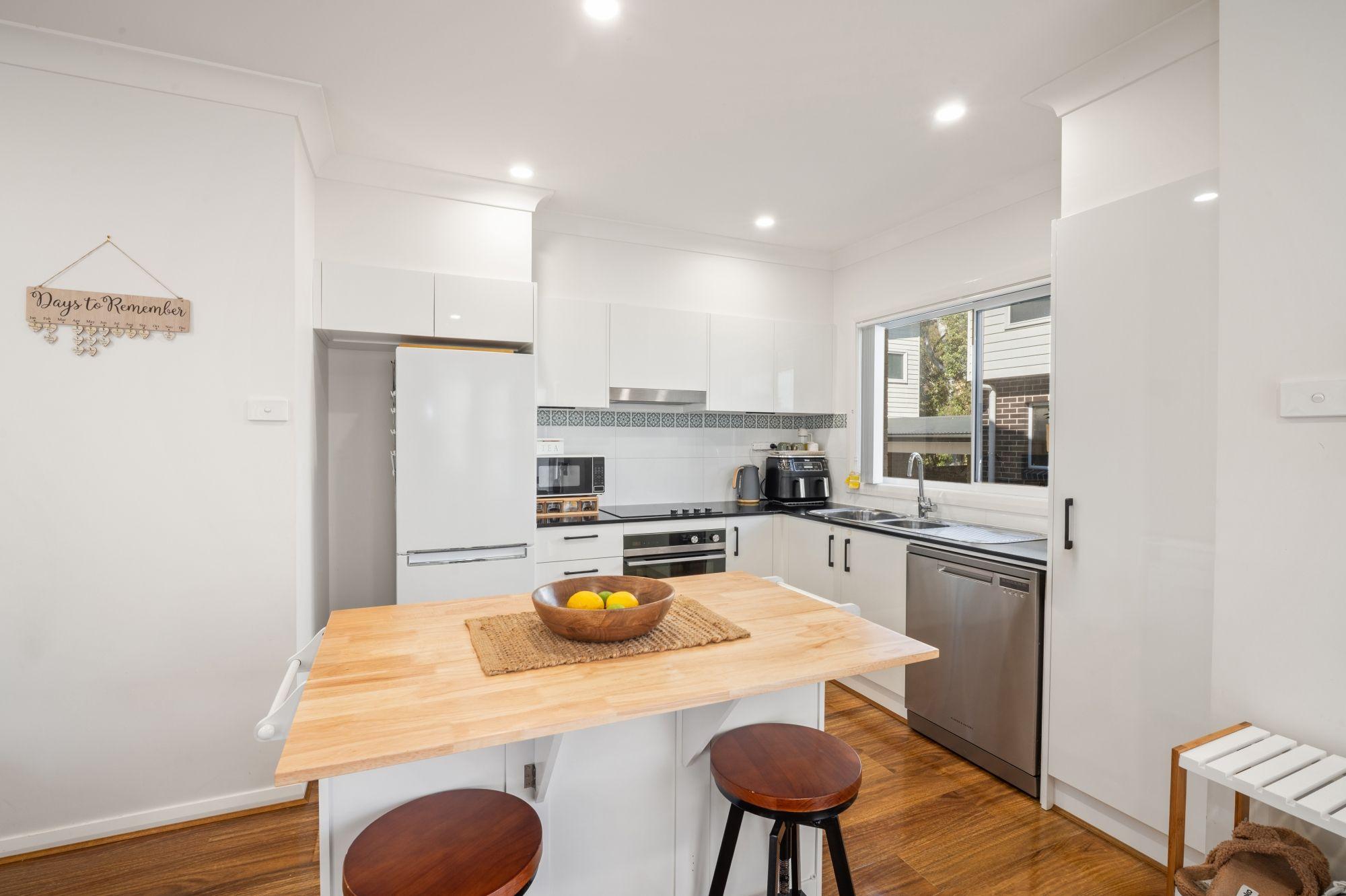 Townhouse for Sale: Mount Hutton, NSW 2290, NSW, 2290