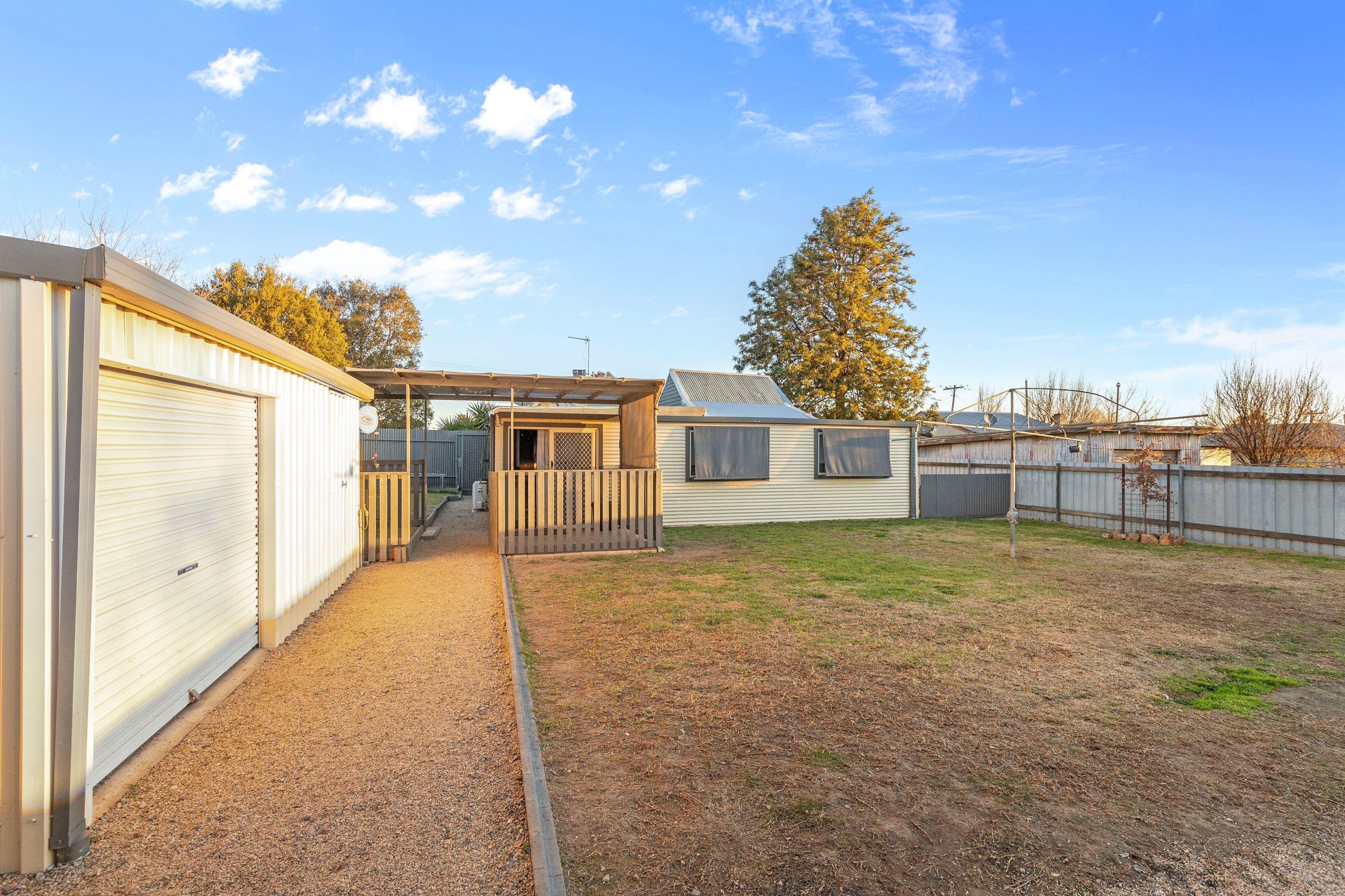 House for Sale: Junee, NSW 2663, NSW, 2663