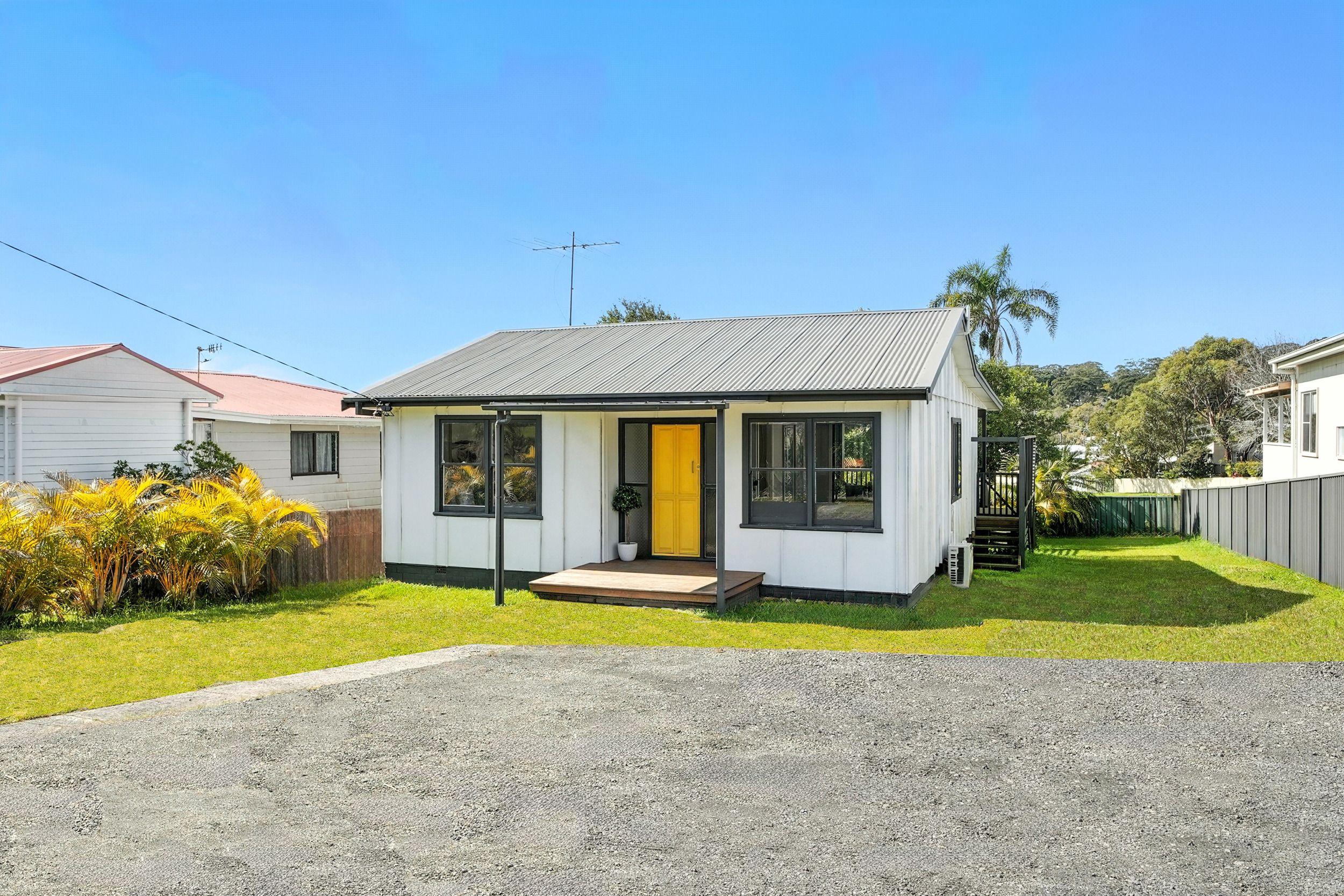 Prop-GPT: House: NSW Bateau Bay, NSW 2261 Home For Sale