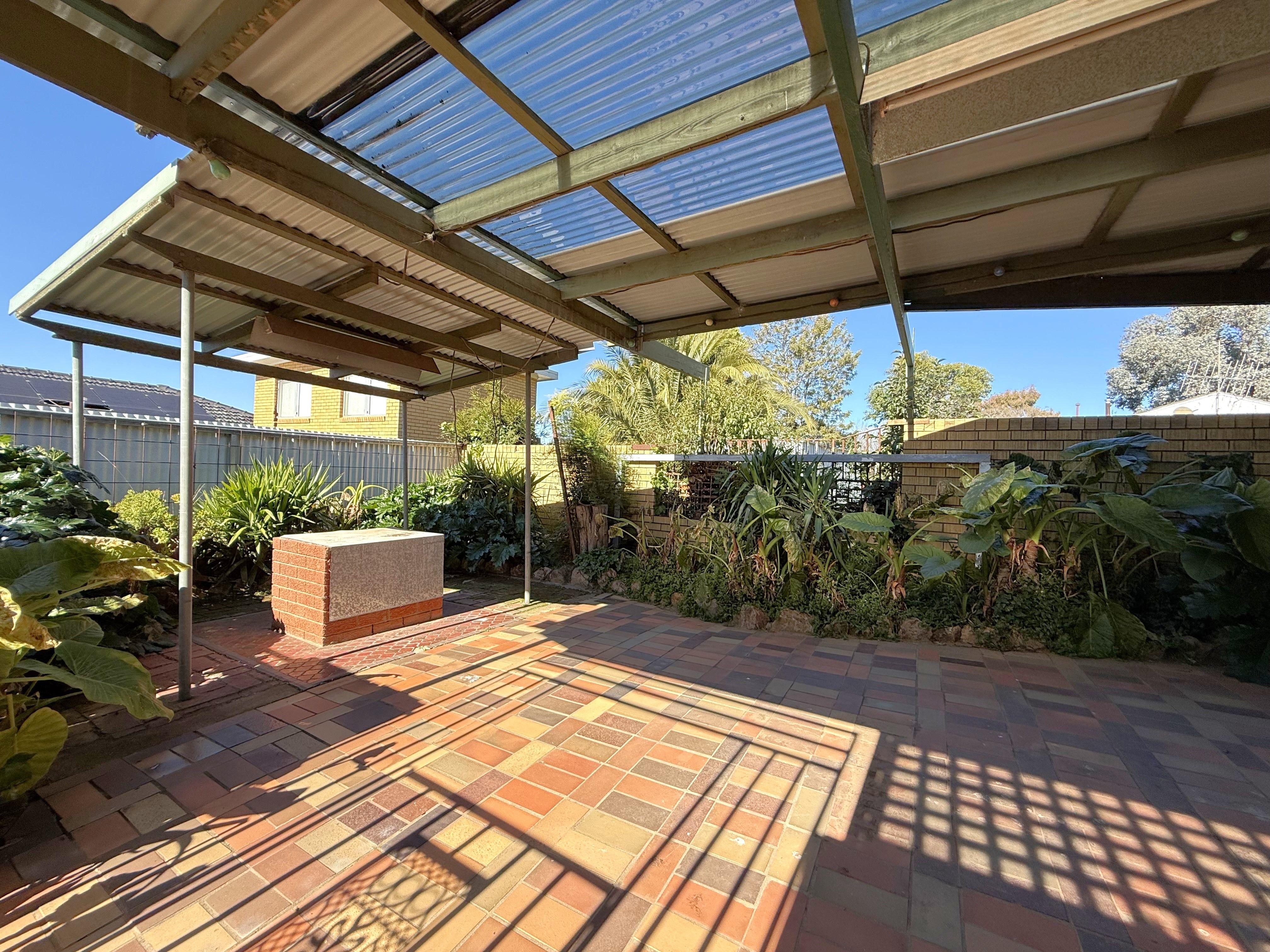 House for Sale: Young, NSW 2594, NSW, 2594