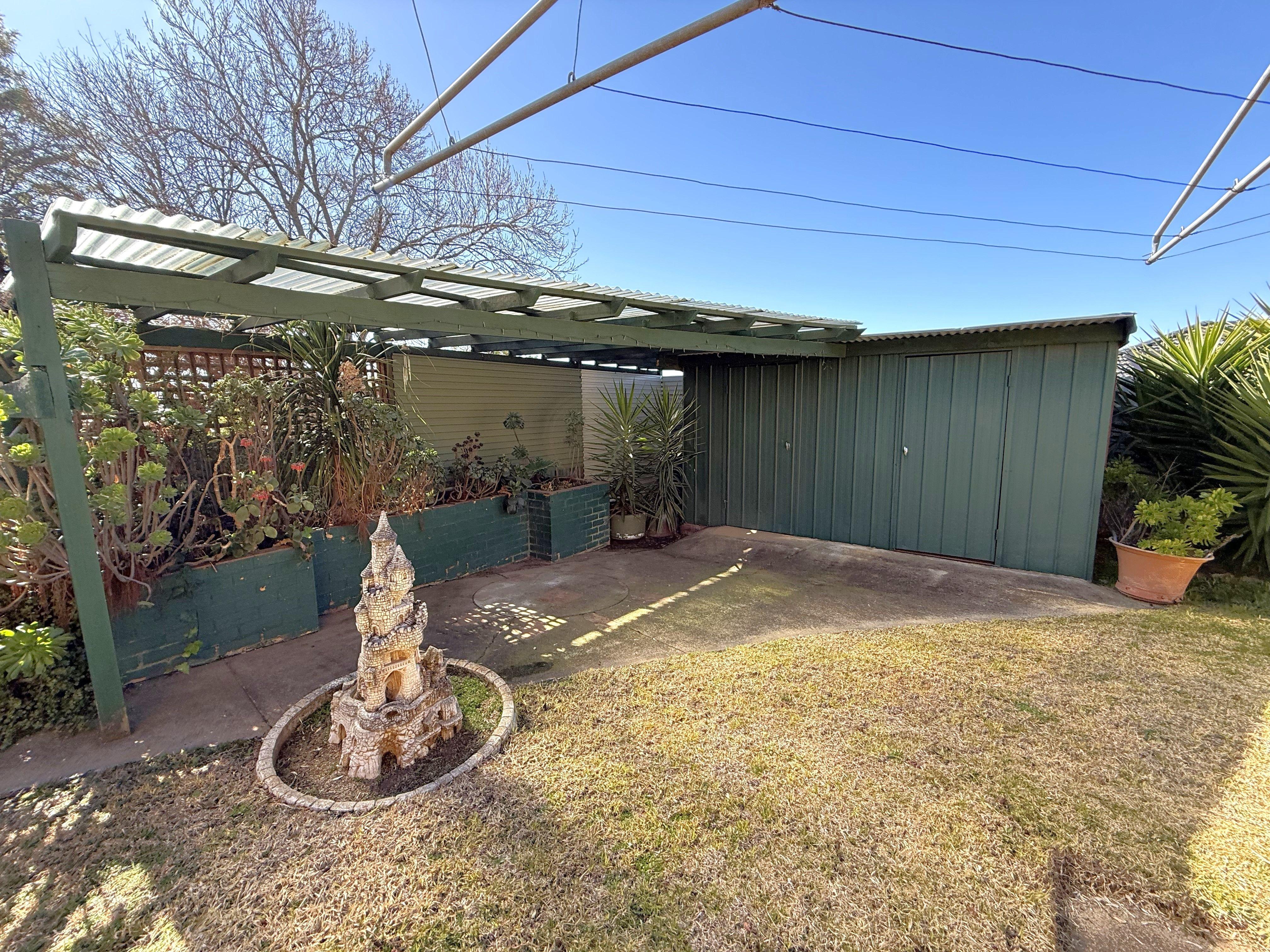 House for Sale: Young, NSW 2594, NSW, 2594