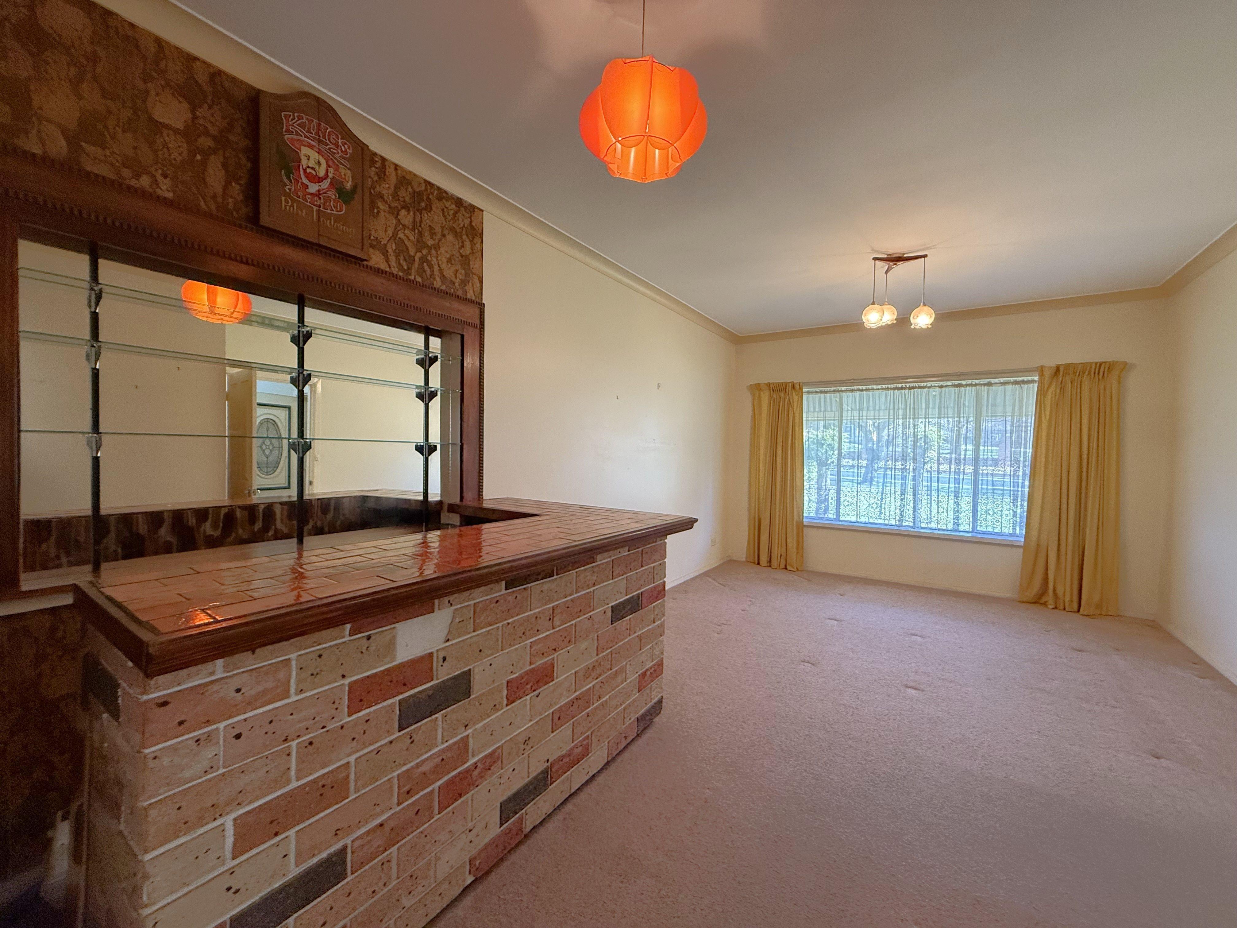 House for Sale: Young, NSW 2594, NSW, 2594