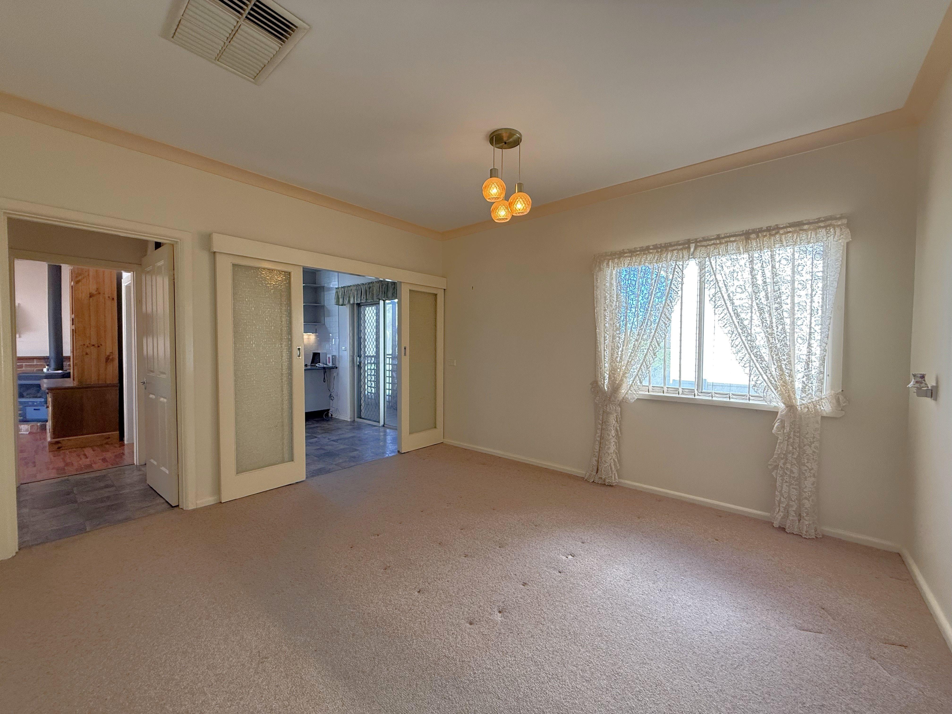 House for Sale: Young, NSW 2594, NSW, 2594