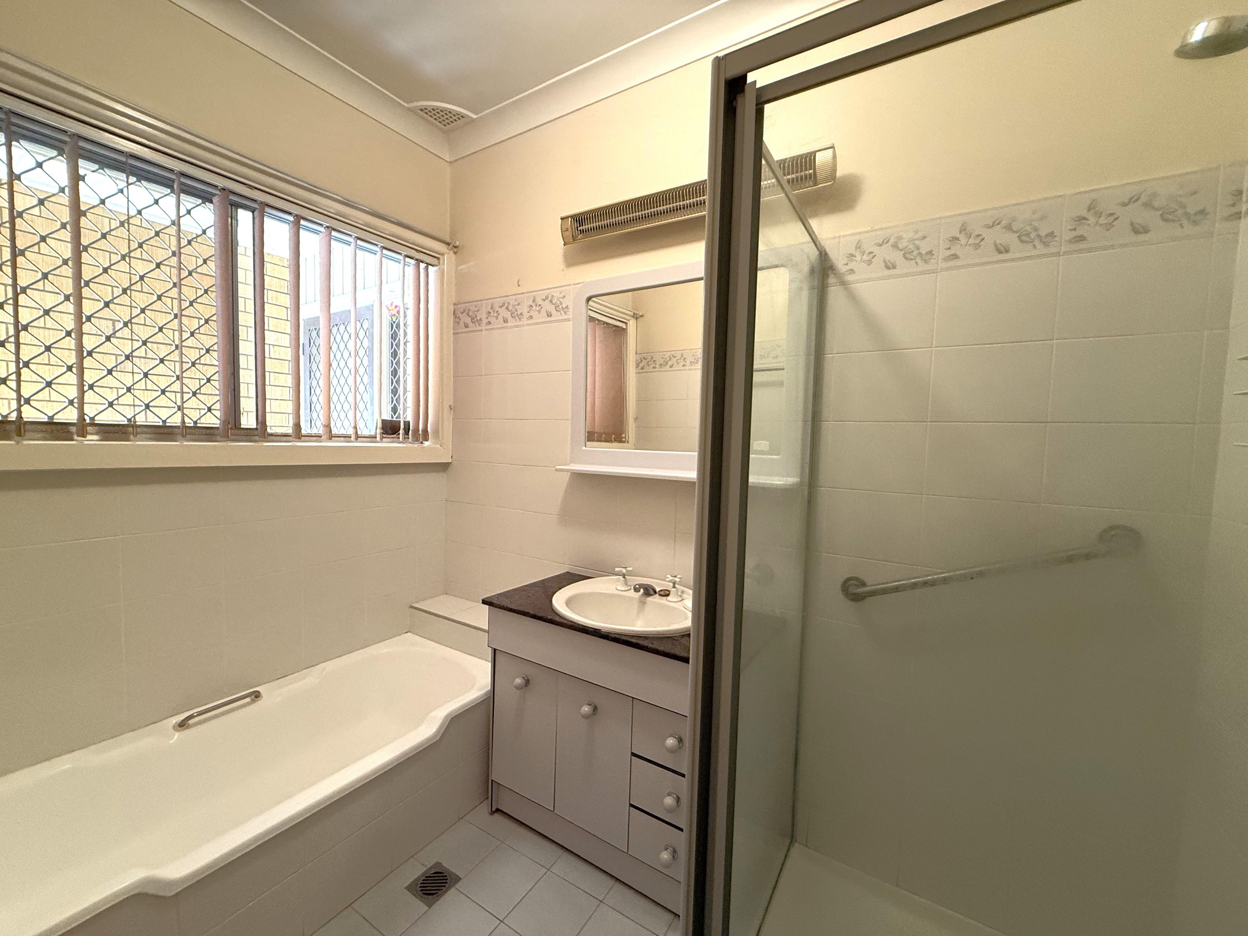 House for Sale: Young, NSW 2594, NSW, 2594