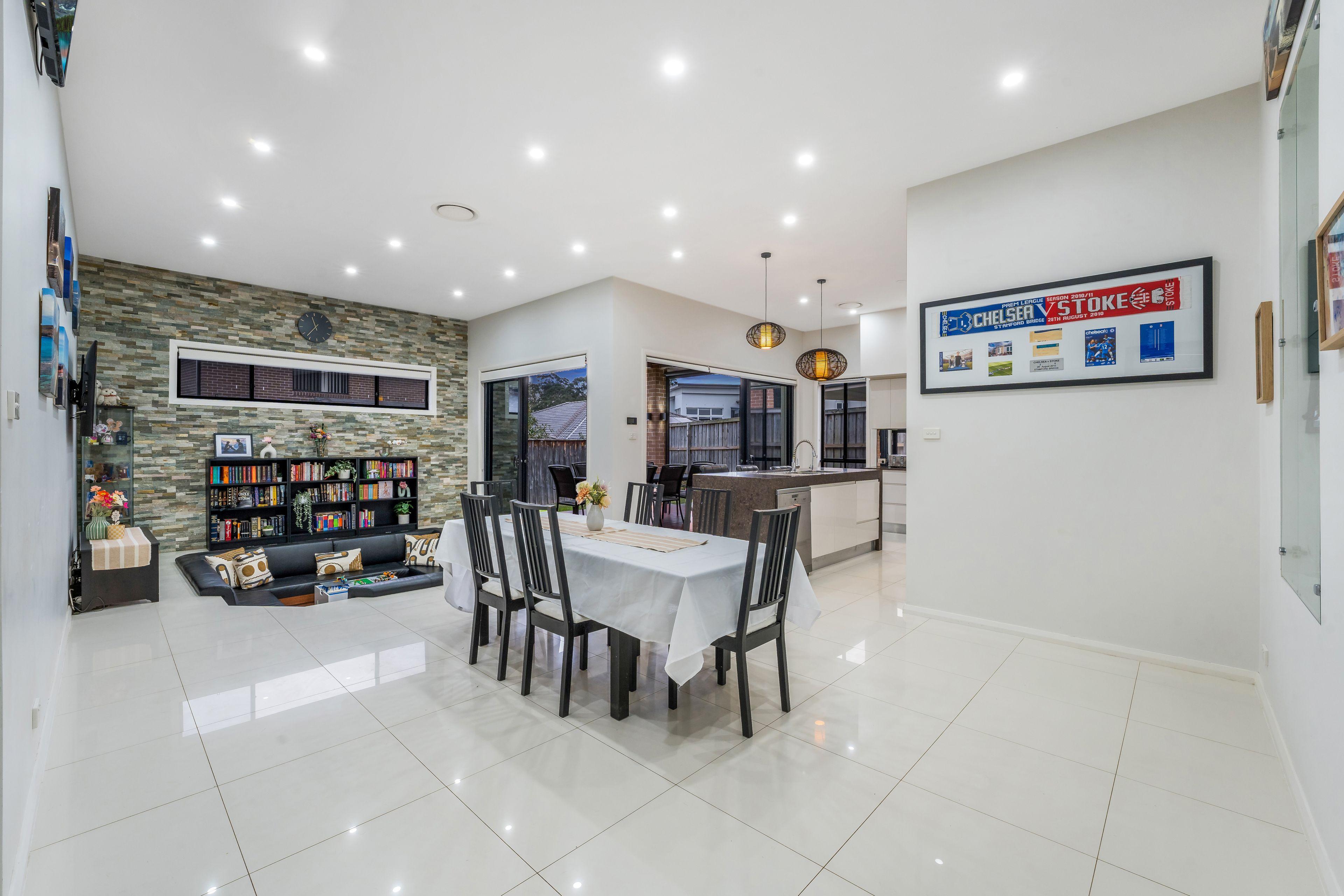 House for Sale: Carnes Hill, NSW 2171, NSW, 2171