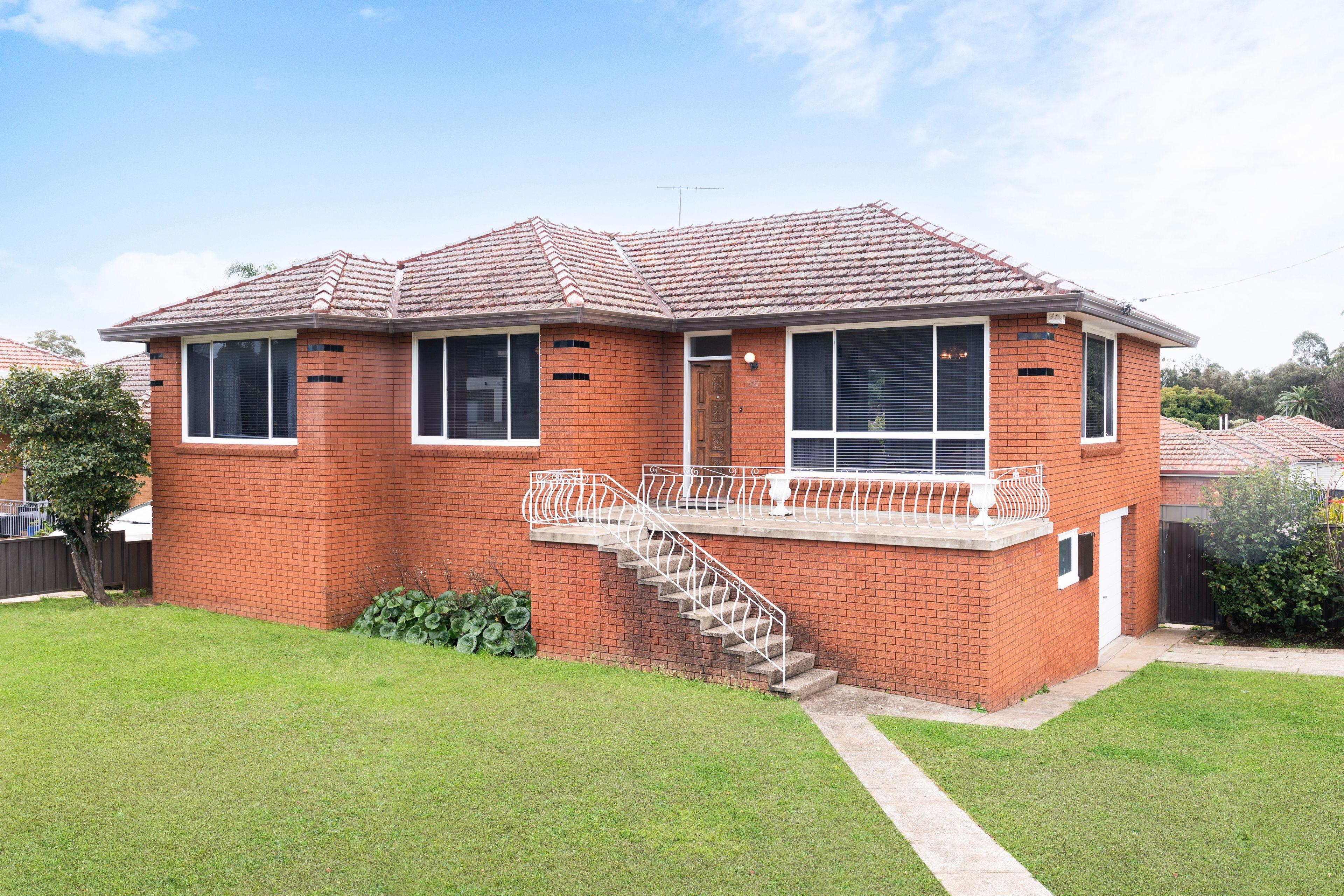 House for Sale: Smithfield, NSW 2164, NSW, 2164