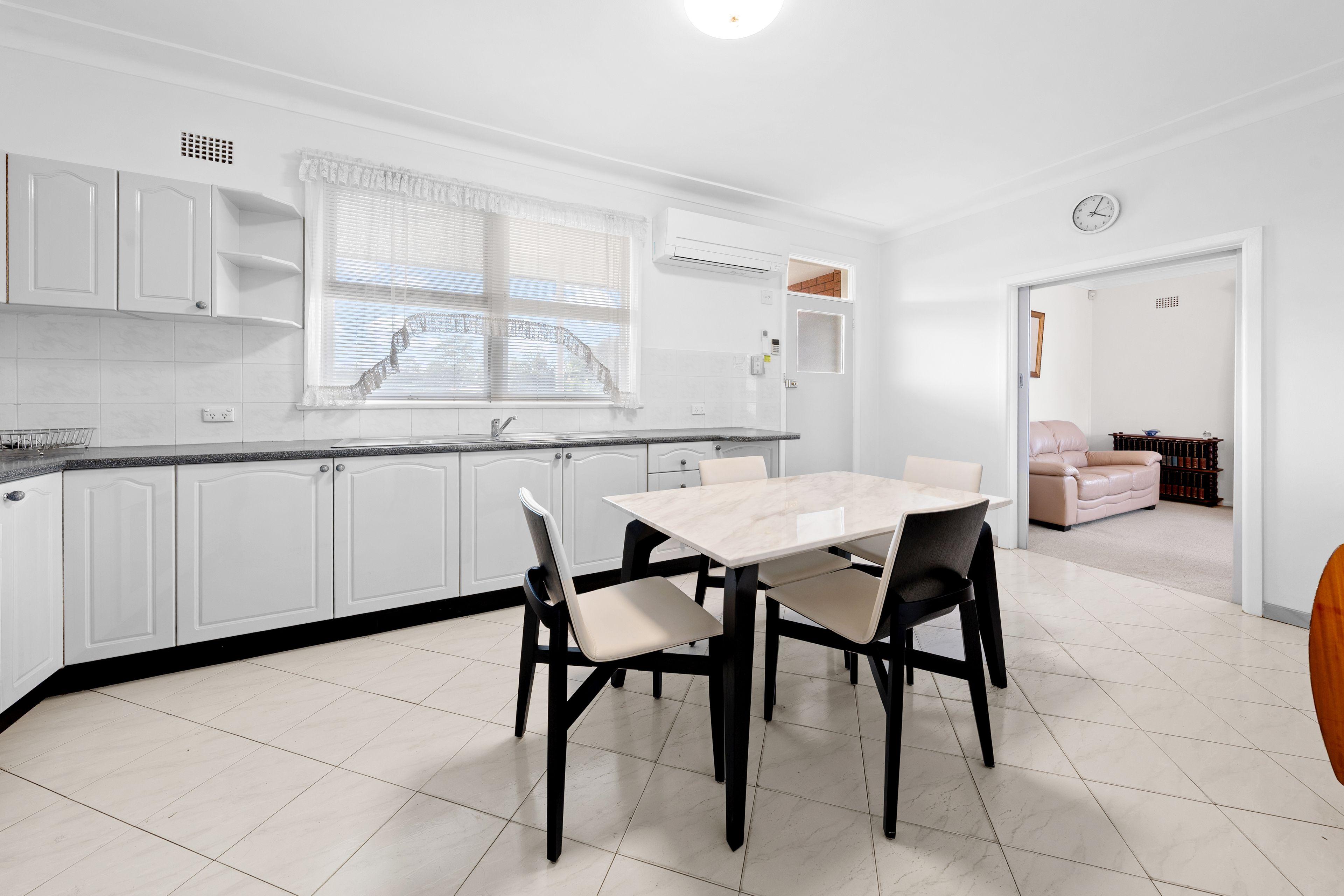 House for Sale: Smithfield, NSW 2164, NSW, 2164