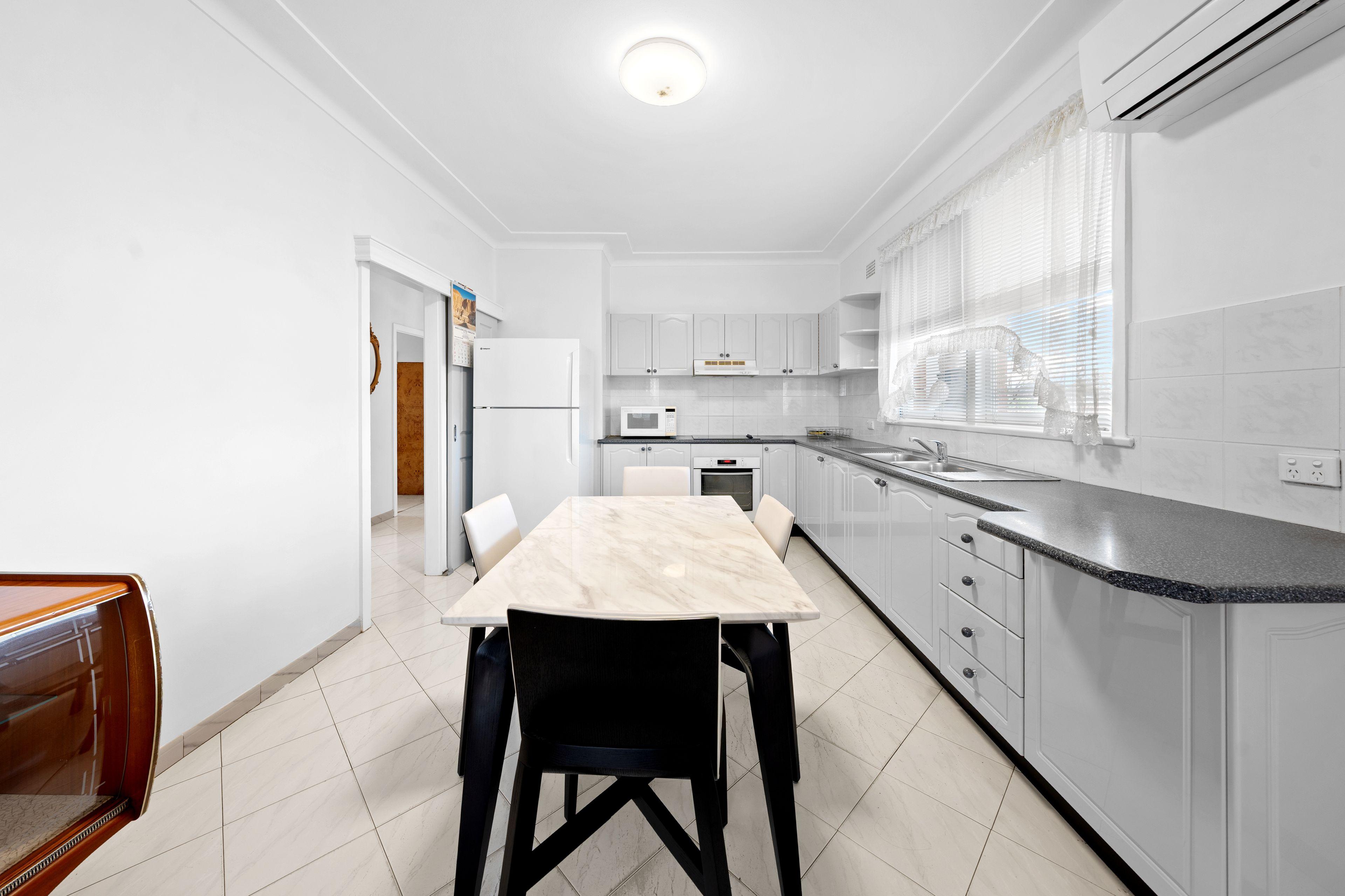 House for Sale: Smithfield, NSW 2164, NSW, 2164