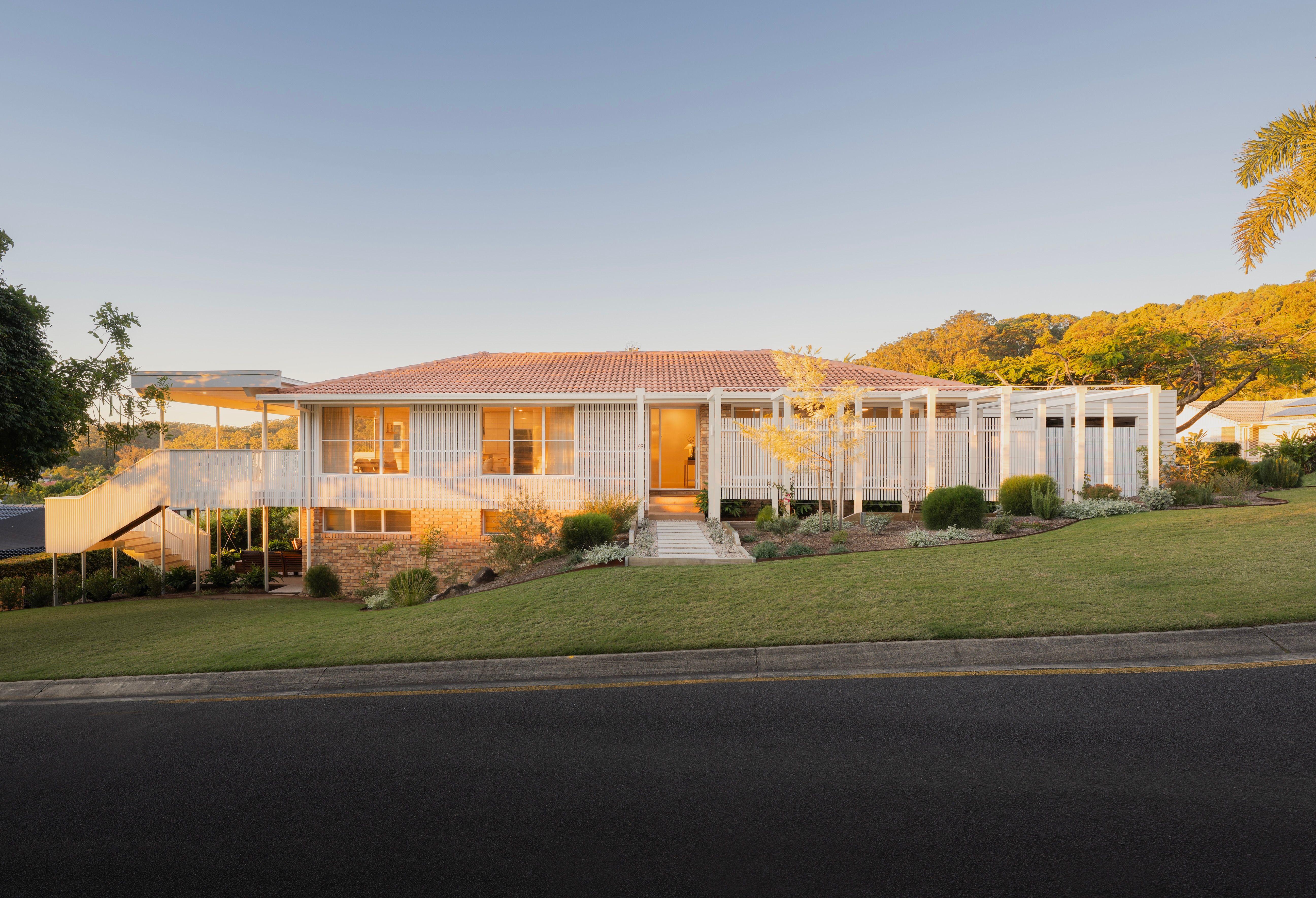 Prop-GPT: House: QLD Currumbin Waters, QLD 4223 Home For Sale