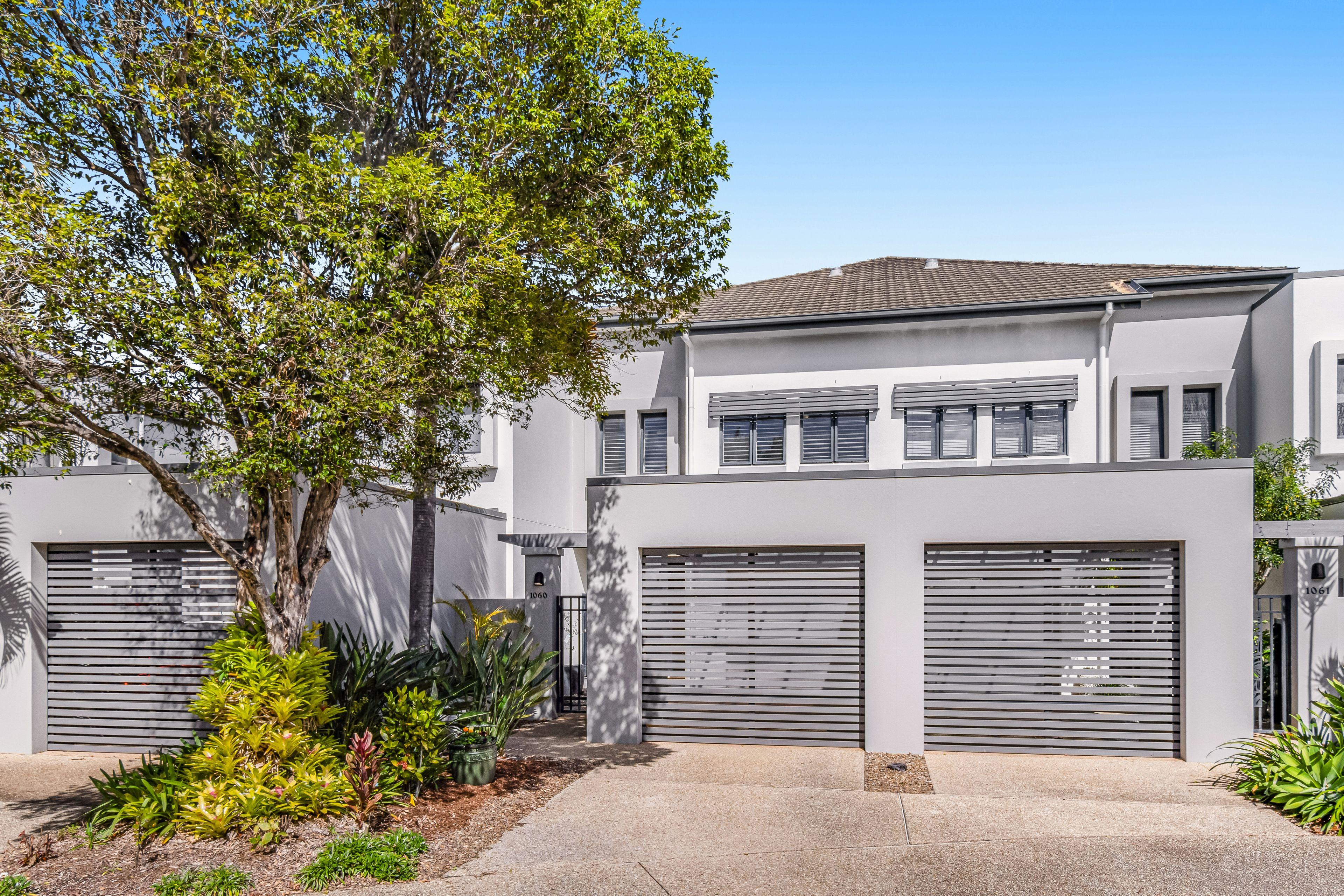 Prop-GPT: Townhouse: QLD Carrara, QLD 4211 Home For Sale