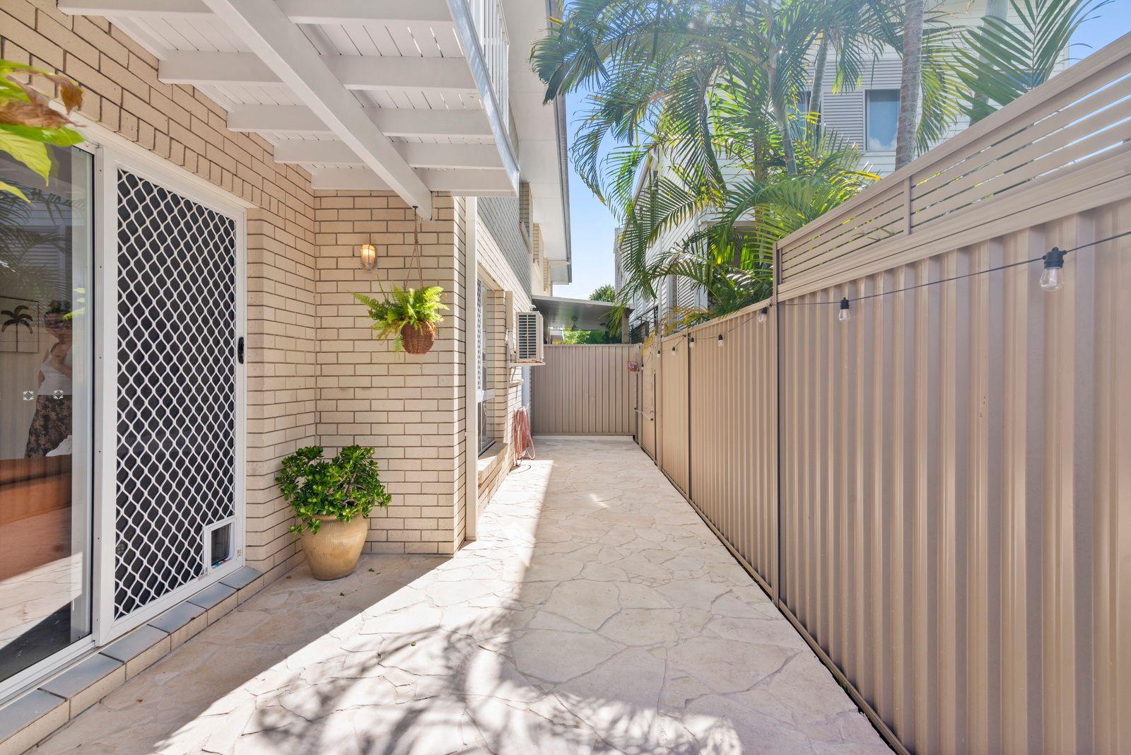 DuplexSemi-detached for Sale: Palm Beach, QLD 4221, QLD, 4221