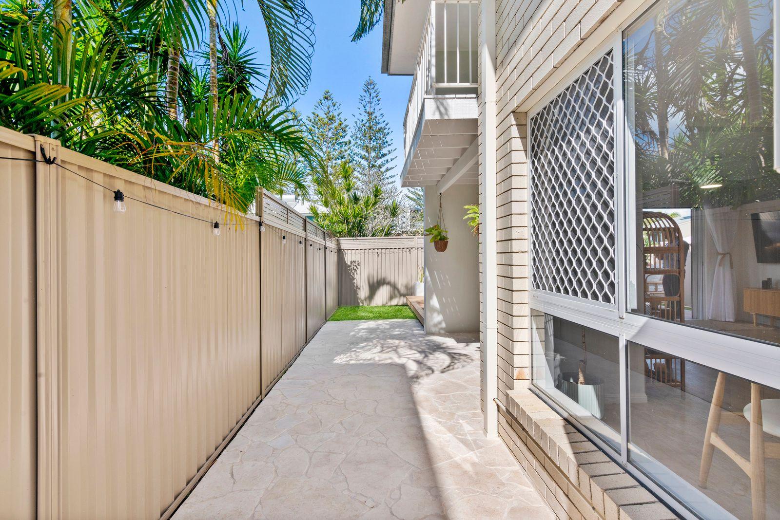 DuplexSemi-detached for Sale: Palm Beach, QLD 4221, QLD, 4221