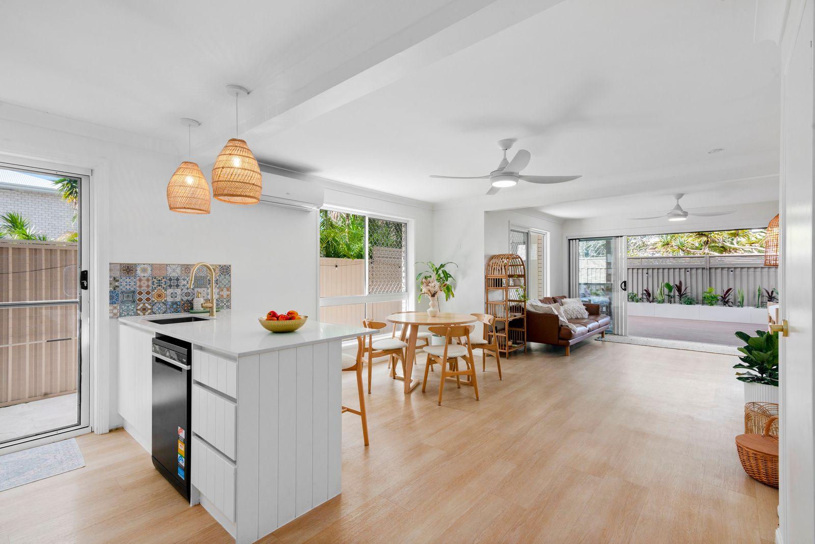 DuplexSemi-detached for Sale: Palm Beach, QLD 4221, QLD, 4221