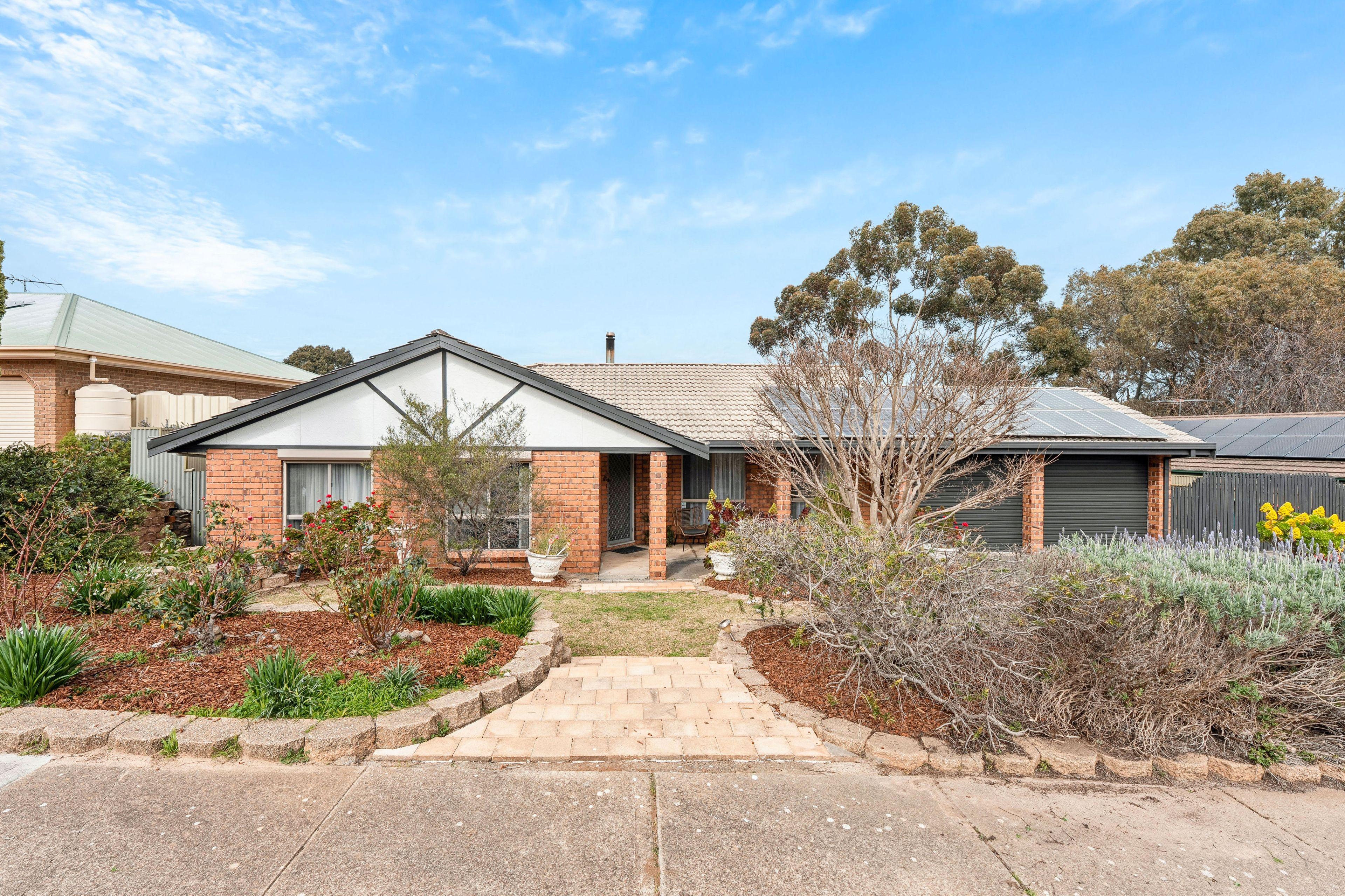 Prop-GPT: House: SA Woodcroft, SA 5162 Home For Sale