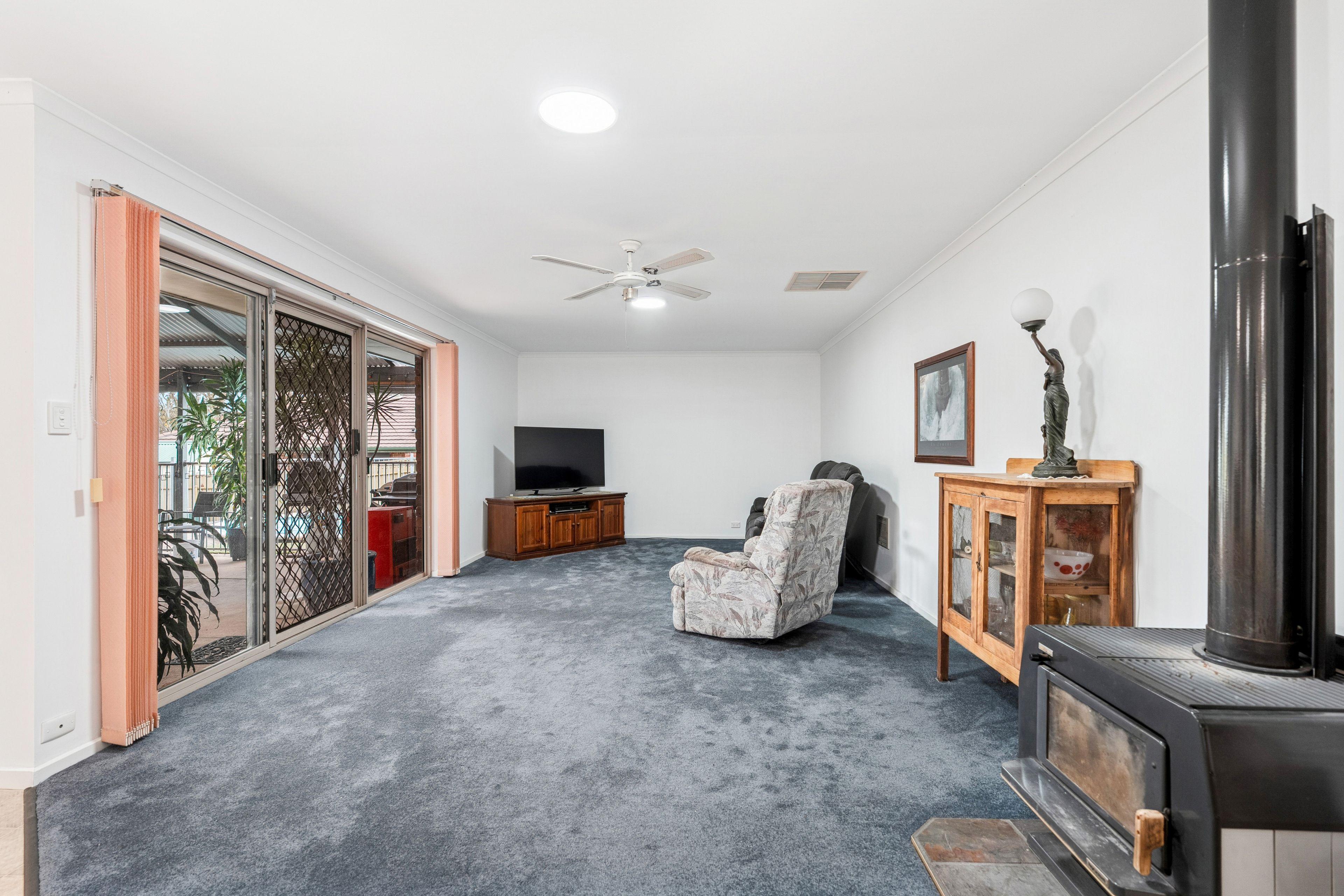 House for Sale: Woodcroft, SA 5162, SA, 5162