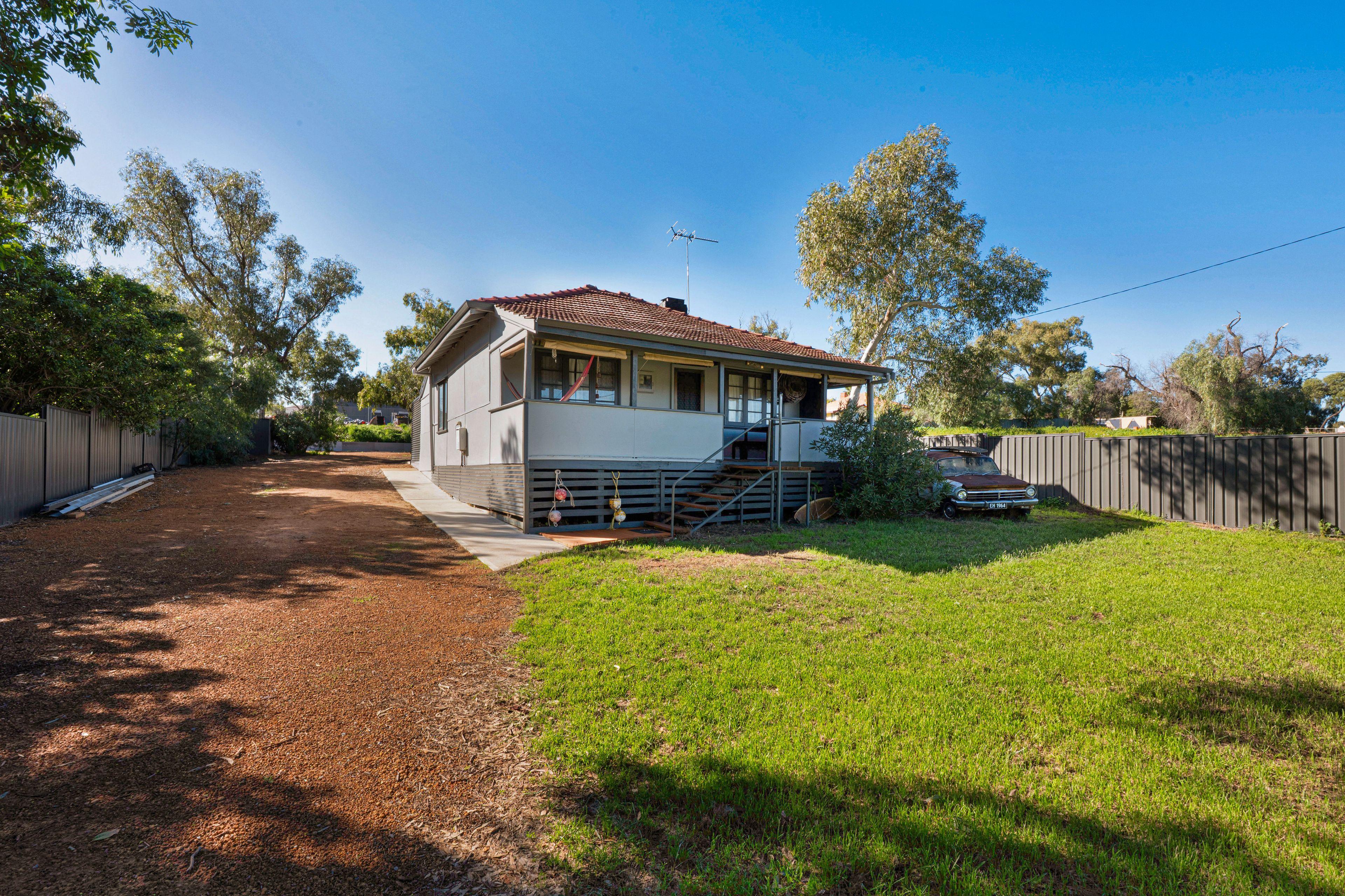 Prop-GPT: House: WA Northampton, WA 6535 Home For Sale