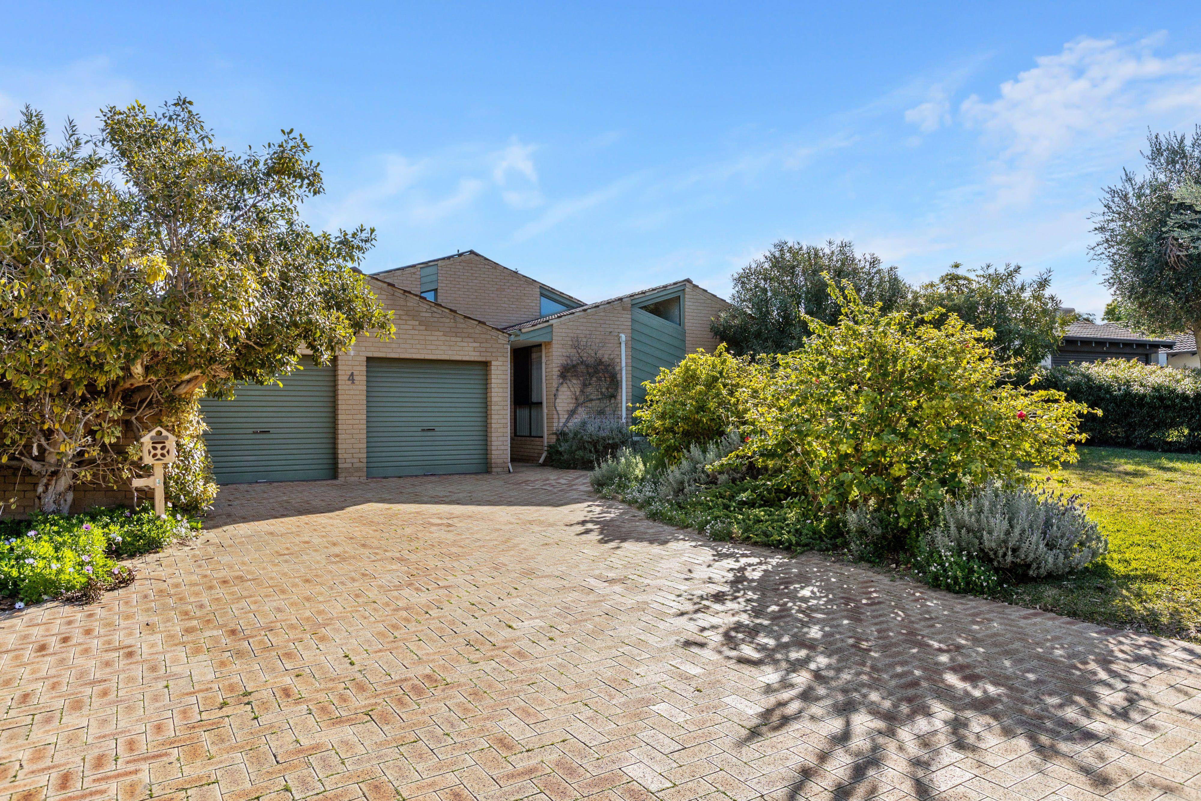 House for Sale: Kallaroo, WA 6025, WA, 6025
