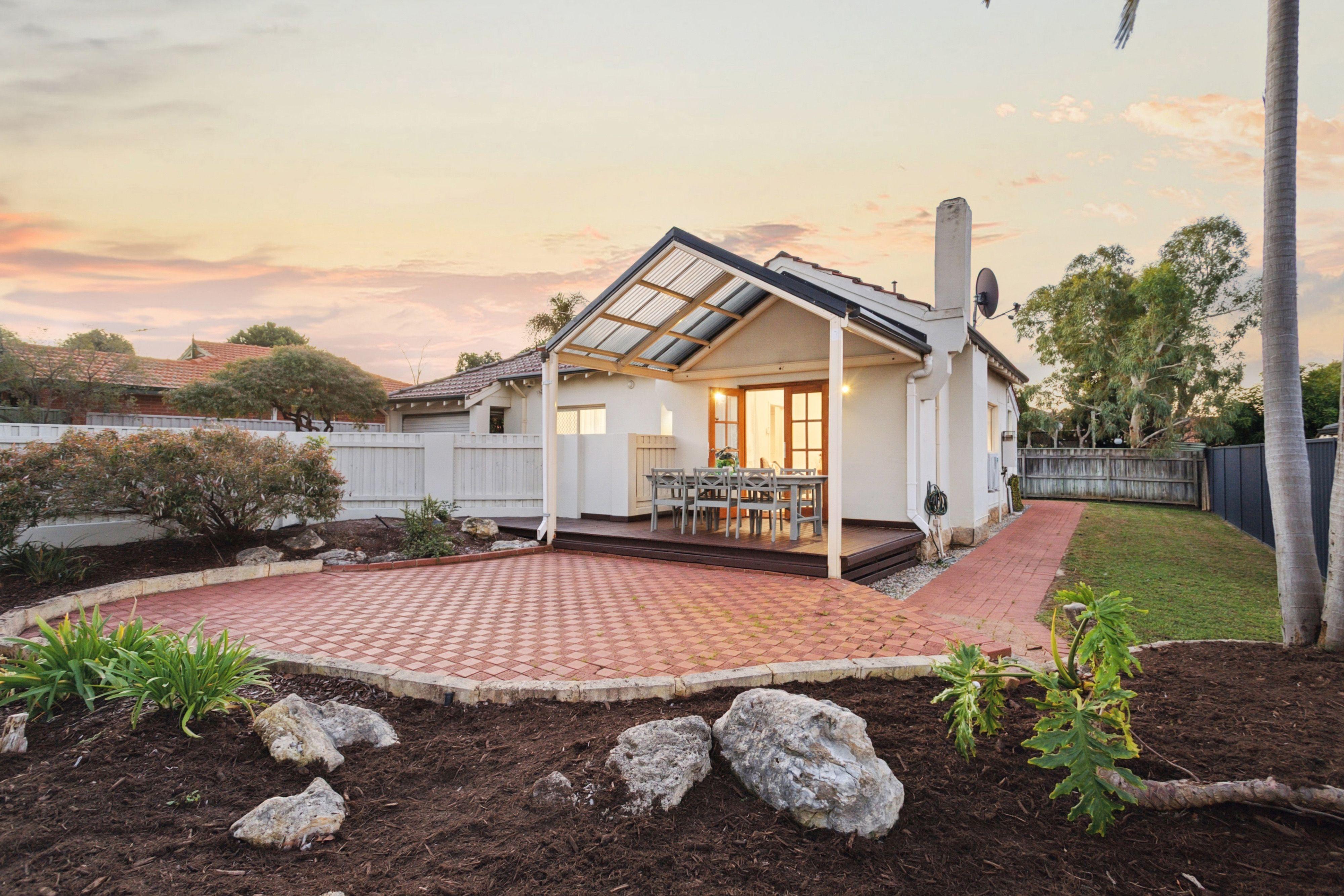 Prop-GPT: House: WA Manning, WA 6152 Home For Sale
