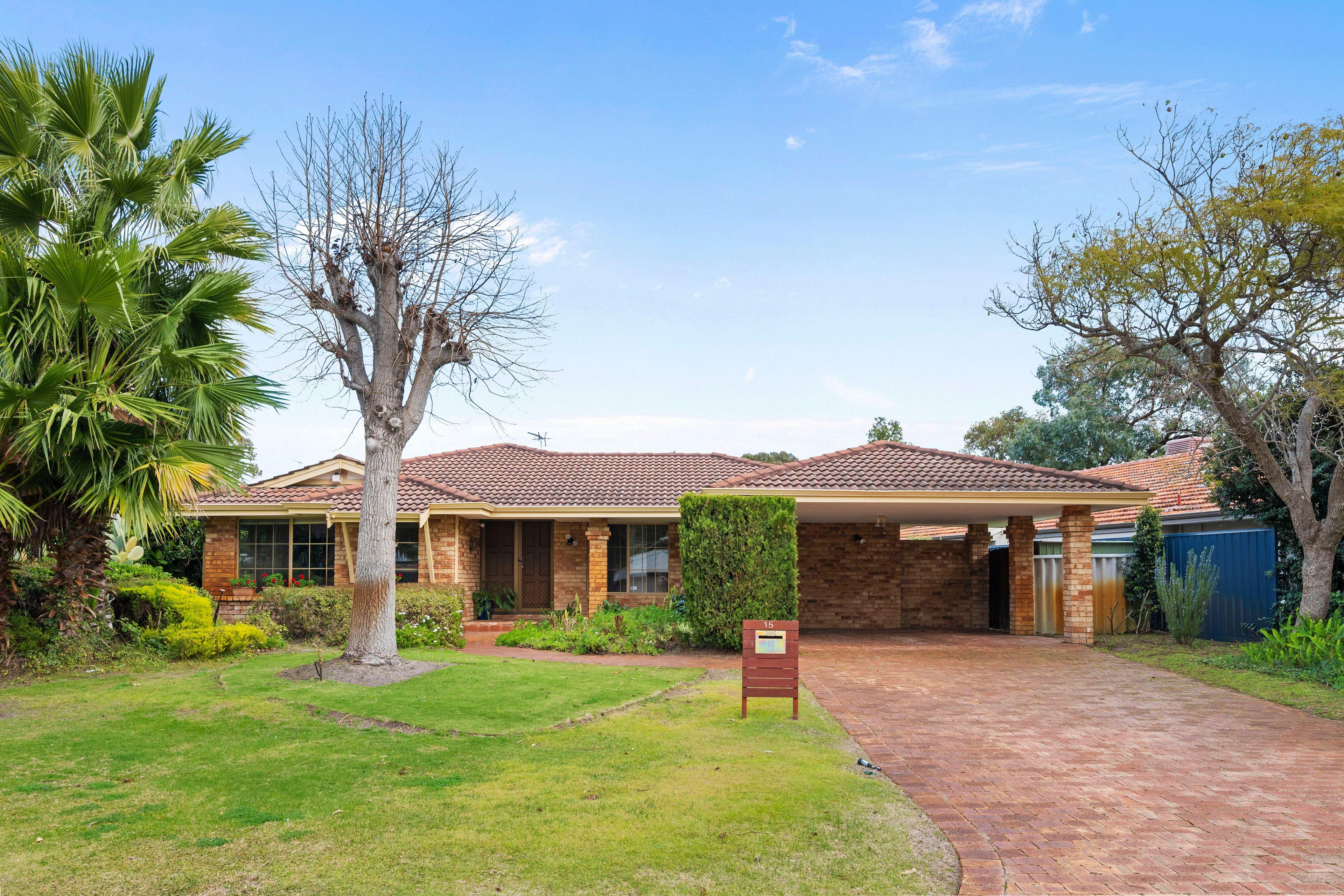 Prop-GPT: House: WA Churchlands, WA 6018 Home For Sale