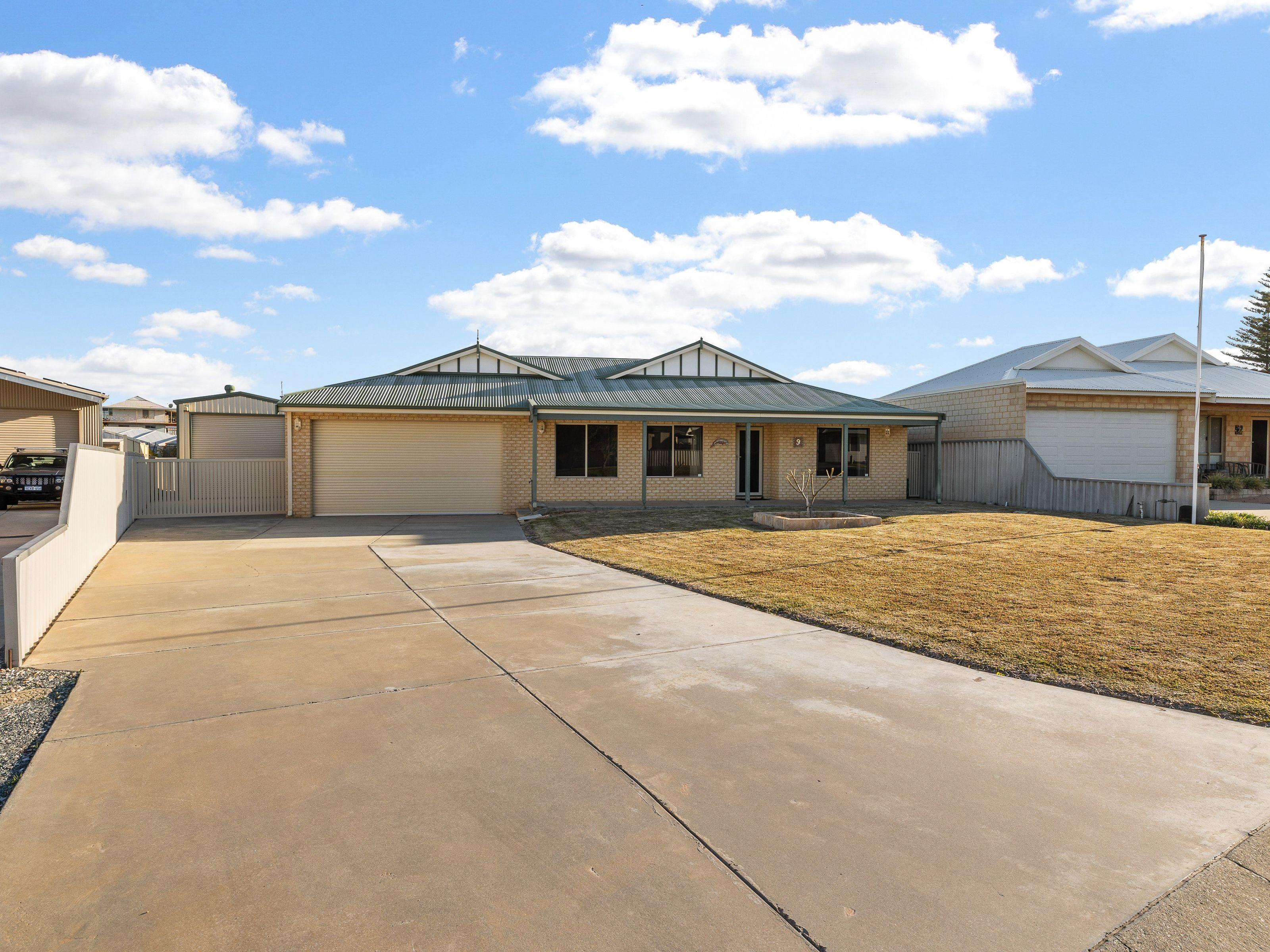 Prop-GPT: House: WA Ledge Point, WA 6043 Home For Sale