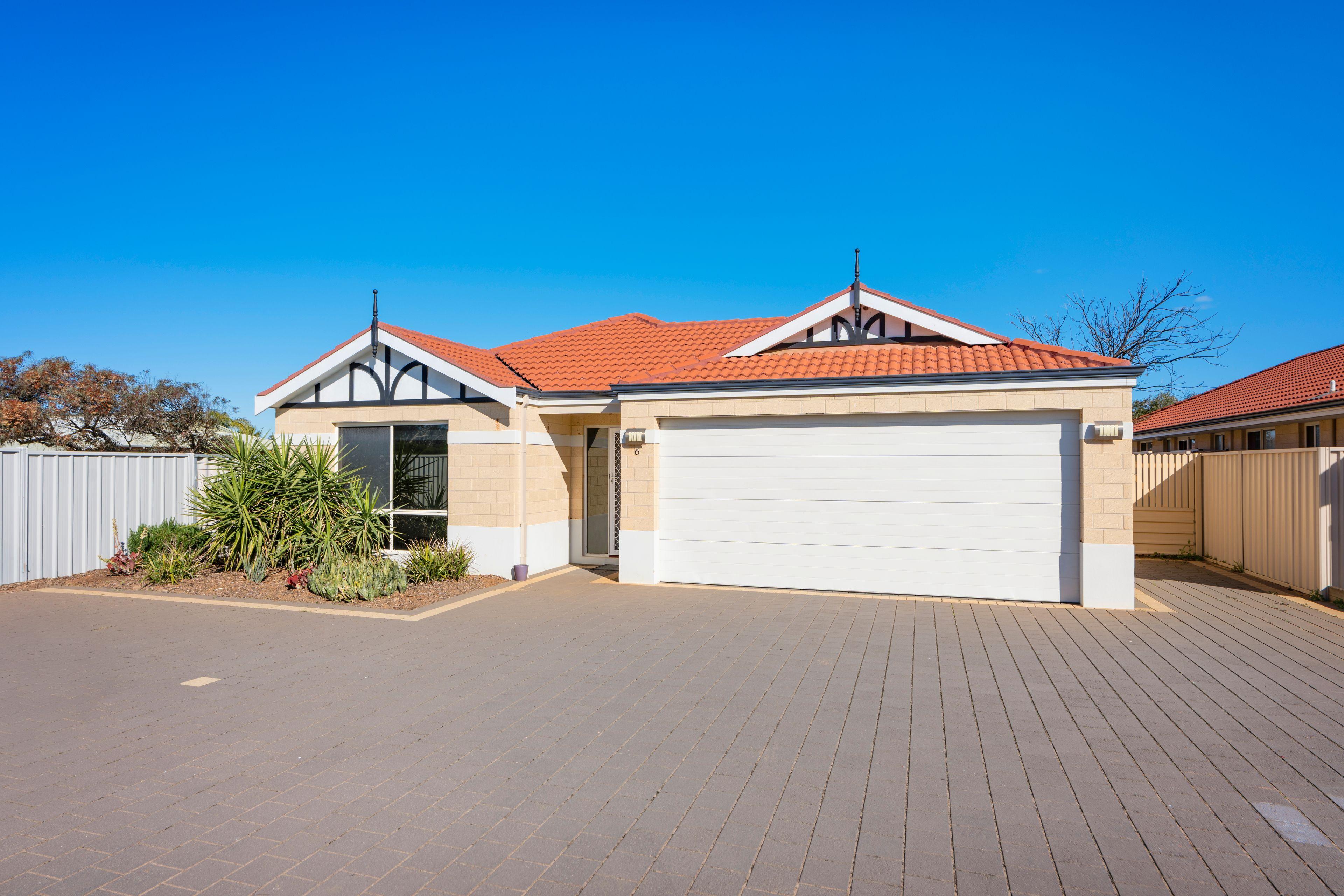 Prop-GPT: Unit: WA Utakarra, WA 6530 Home For Sale