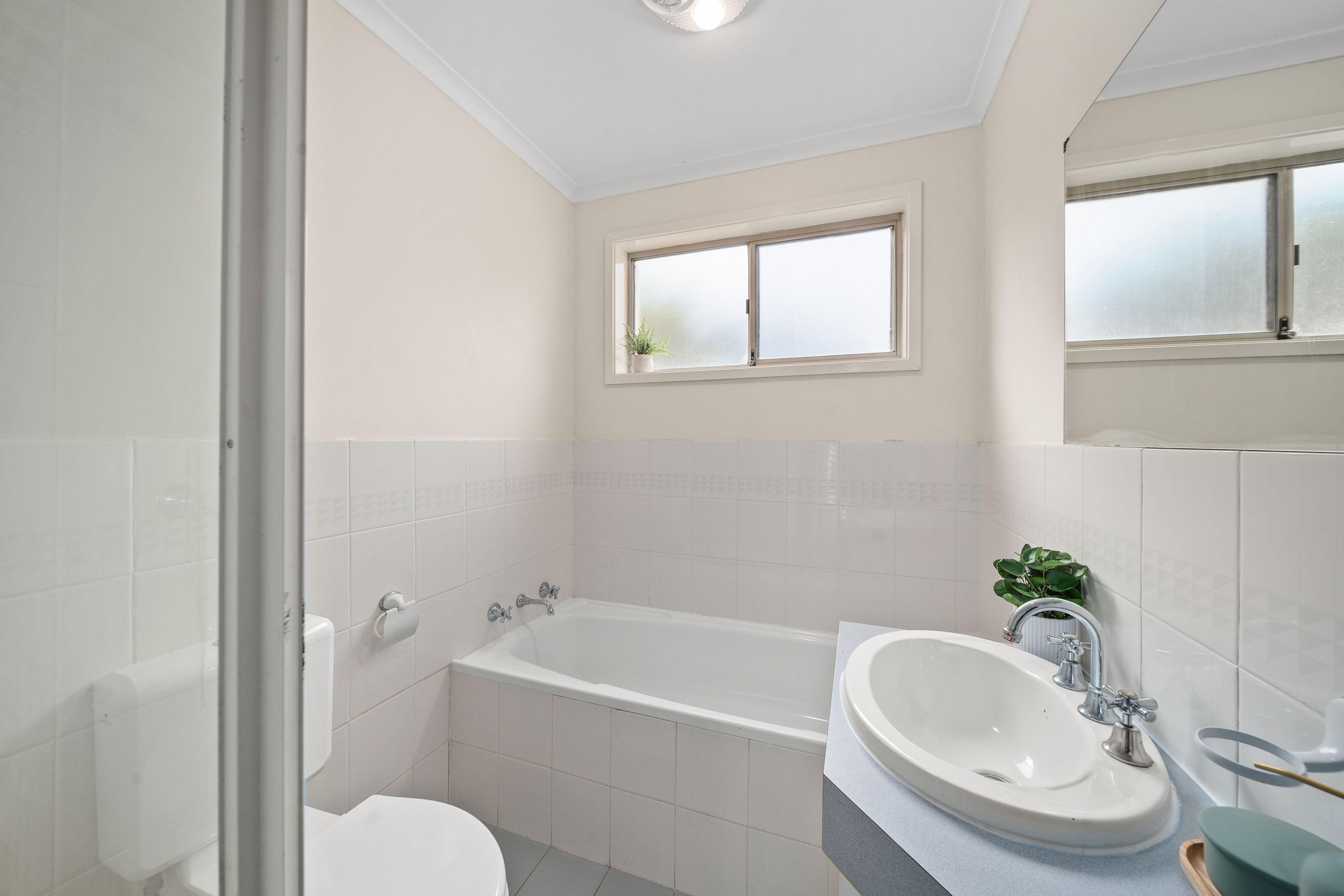 Townhouse for Sale: Bonython, ACT 2905, ACT, 2905