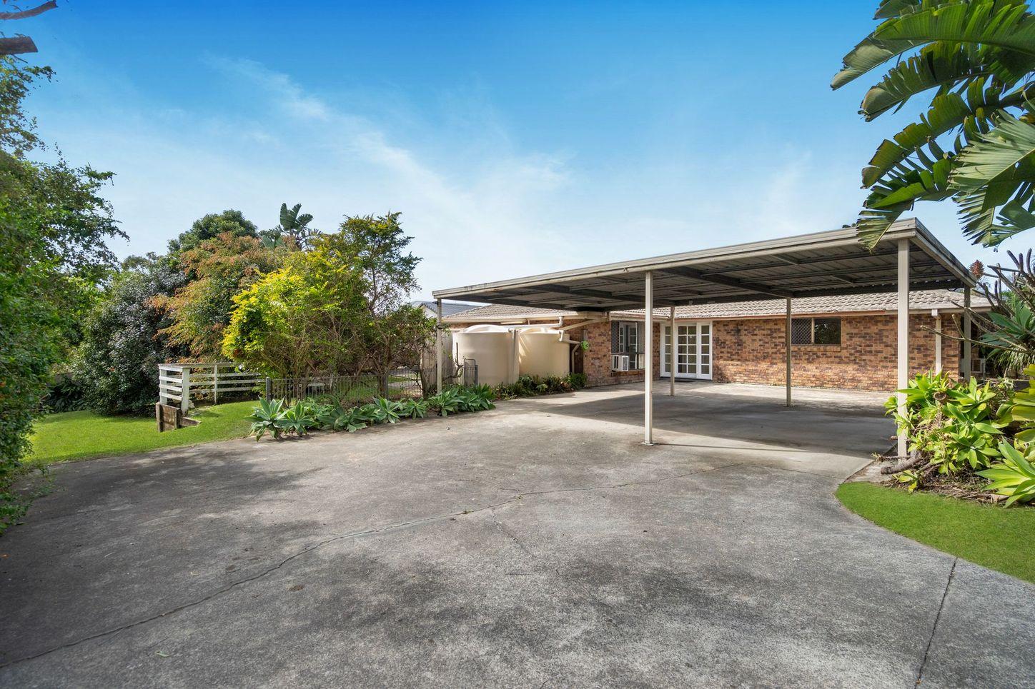 Prop-GPT: House: QLD Molendinar, QLD 4214 Queensland 4214