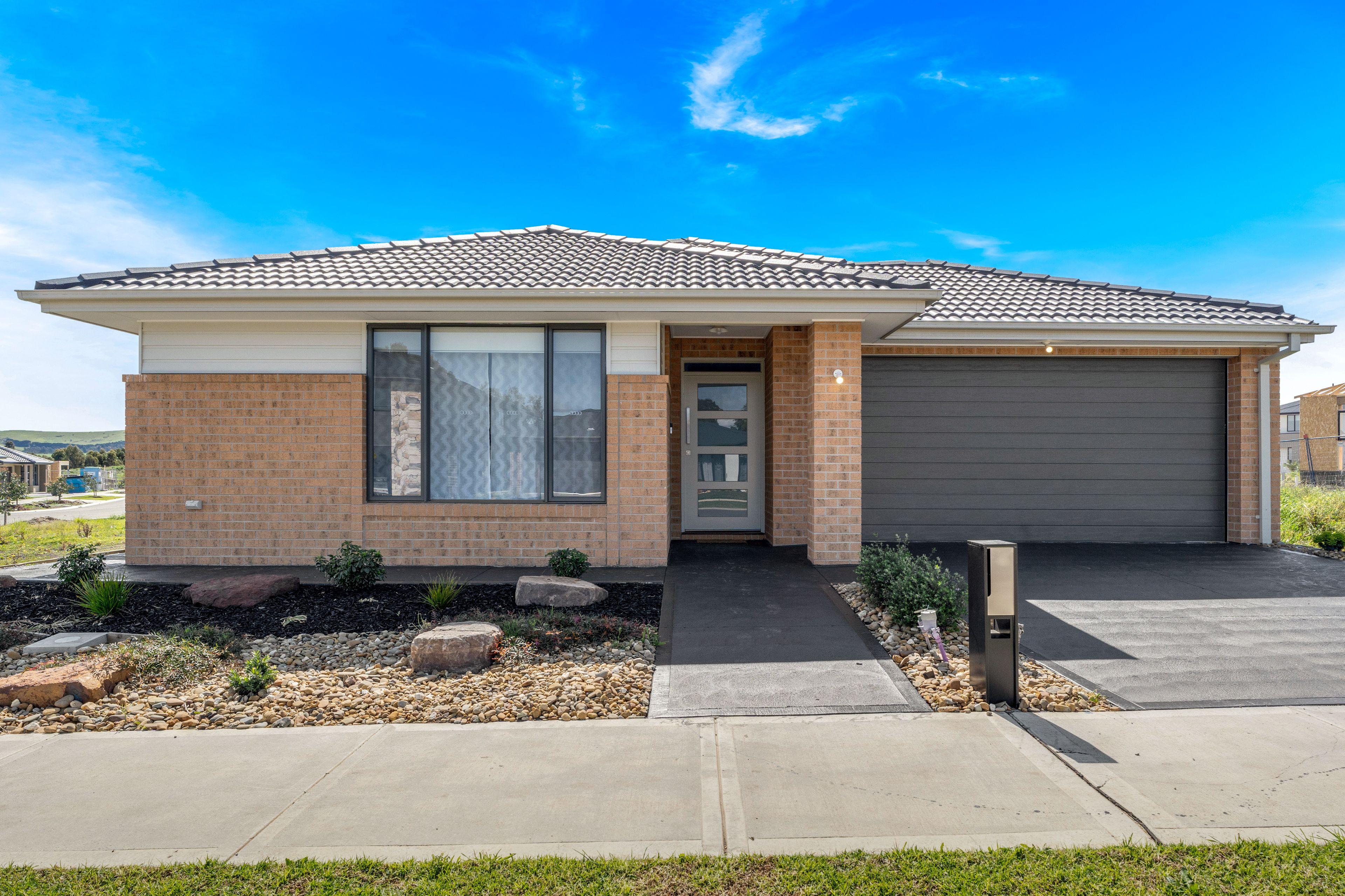 Prop-GPT: House: VIC Beveridge, VIC 3753 Home For Sale