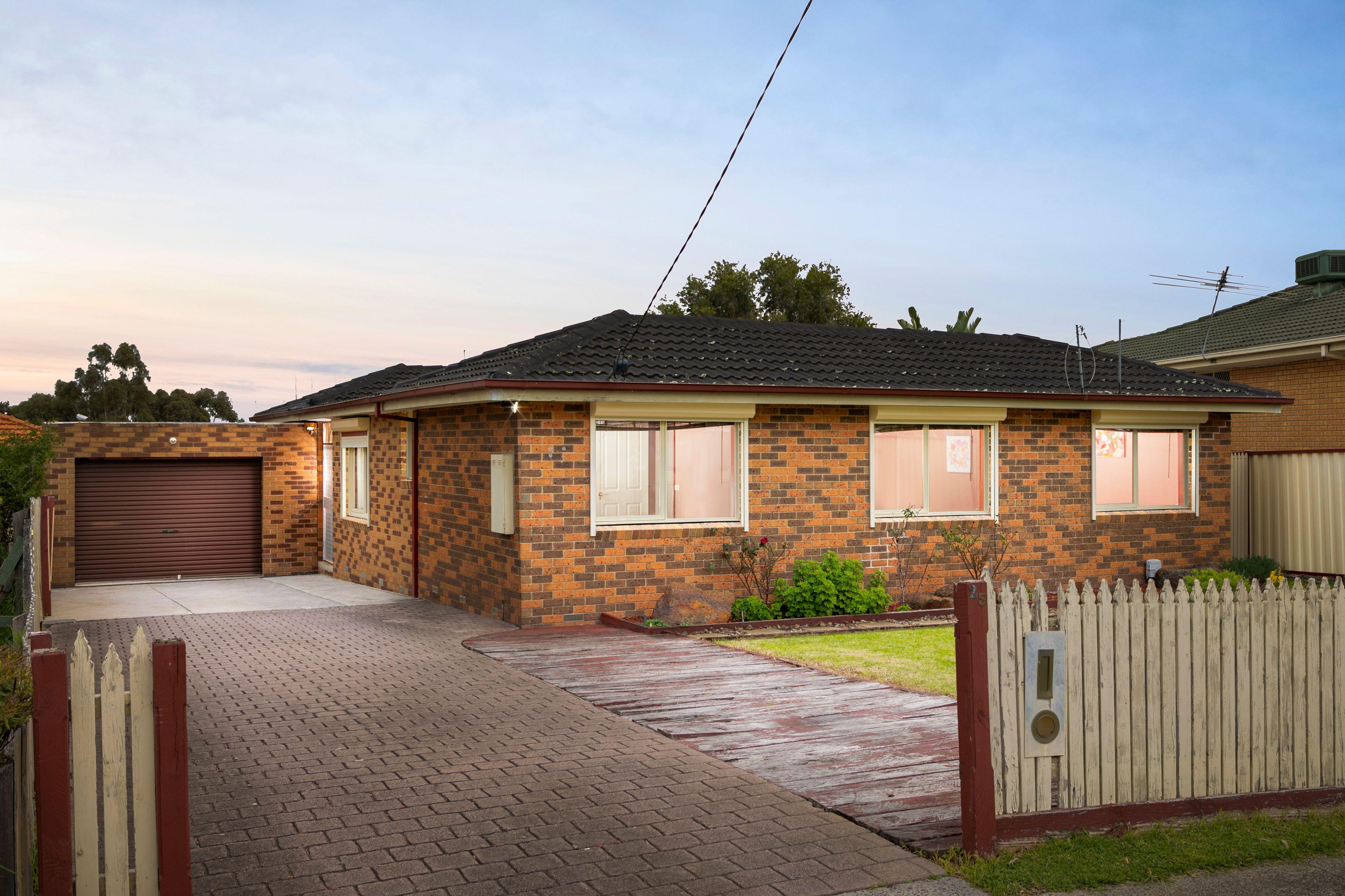 Prop-GPT: House: VIC Broadmeadows, VIC 3047 Home For Sale