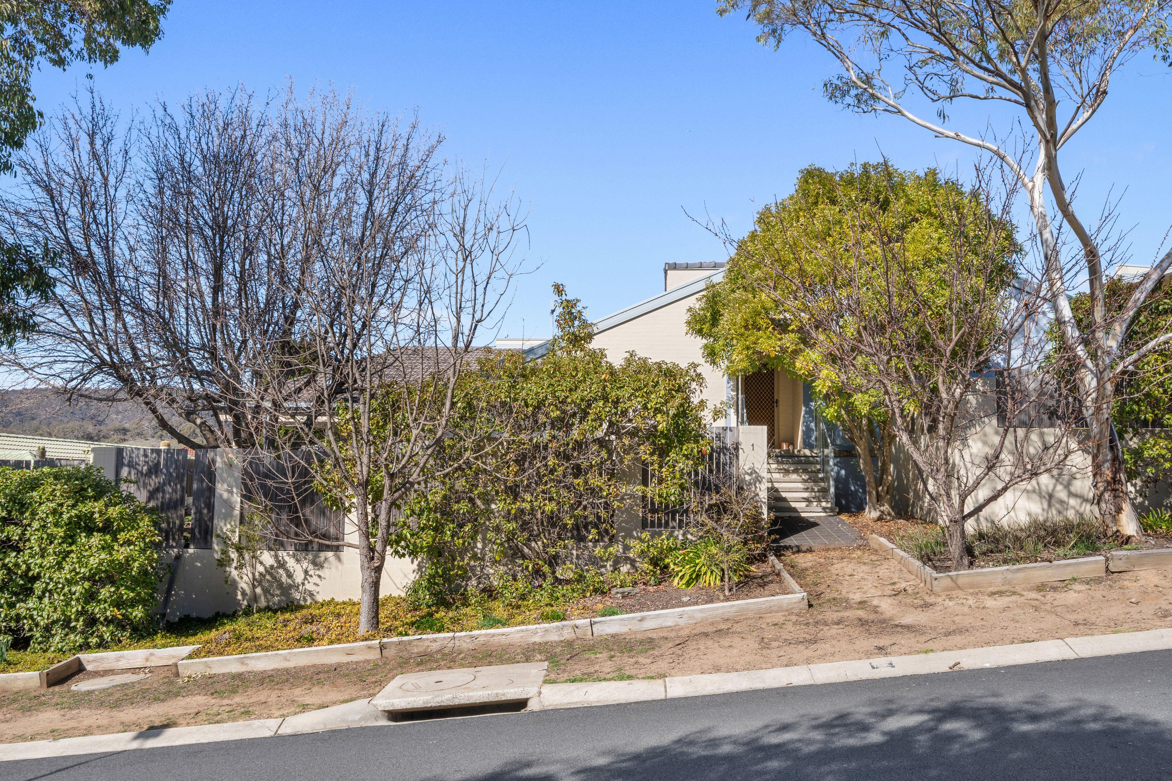 Townhouse for Sale: Karabar, NSW 2620, NSW, 2620