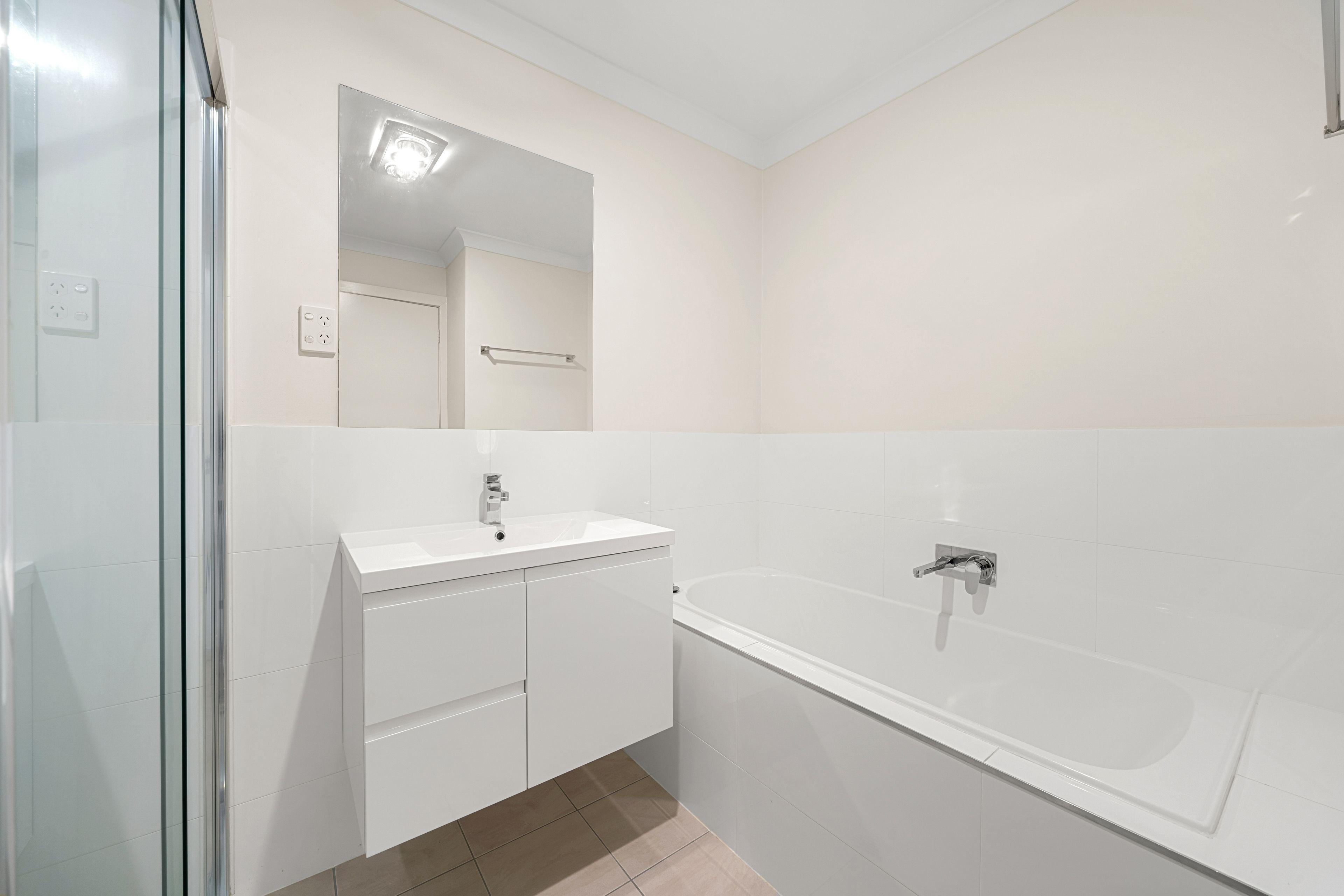Townhouse for Sale: Moncrieff, ACT 2914, ACT, 2914