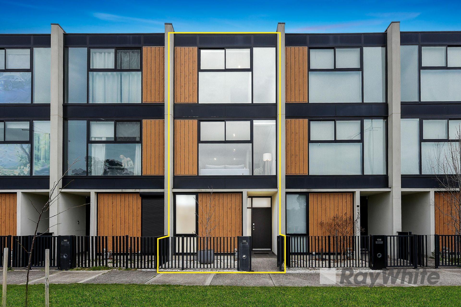 Prop-GPT: Townhouse: VIC Dandenong, VIC 3175 Home For Sale