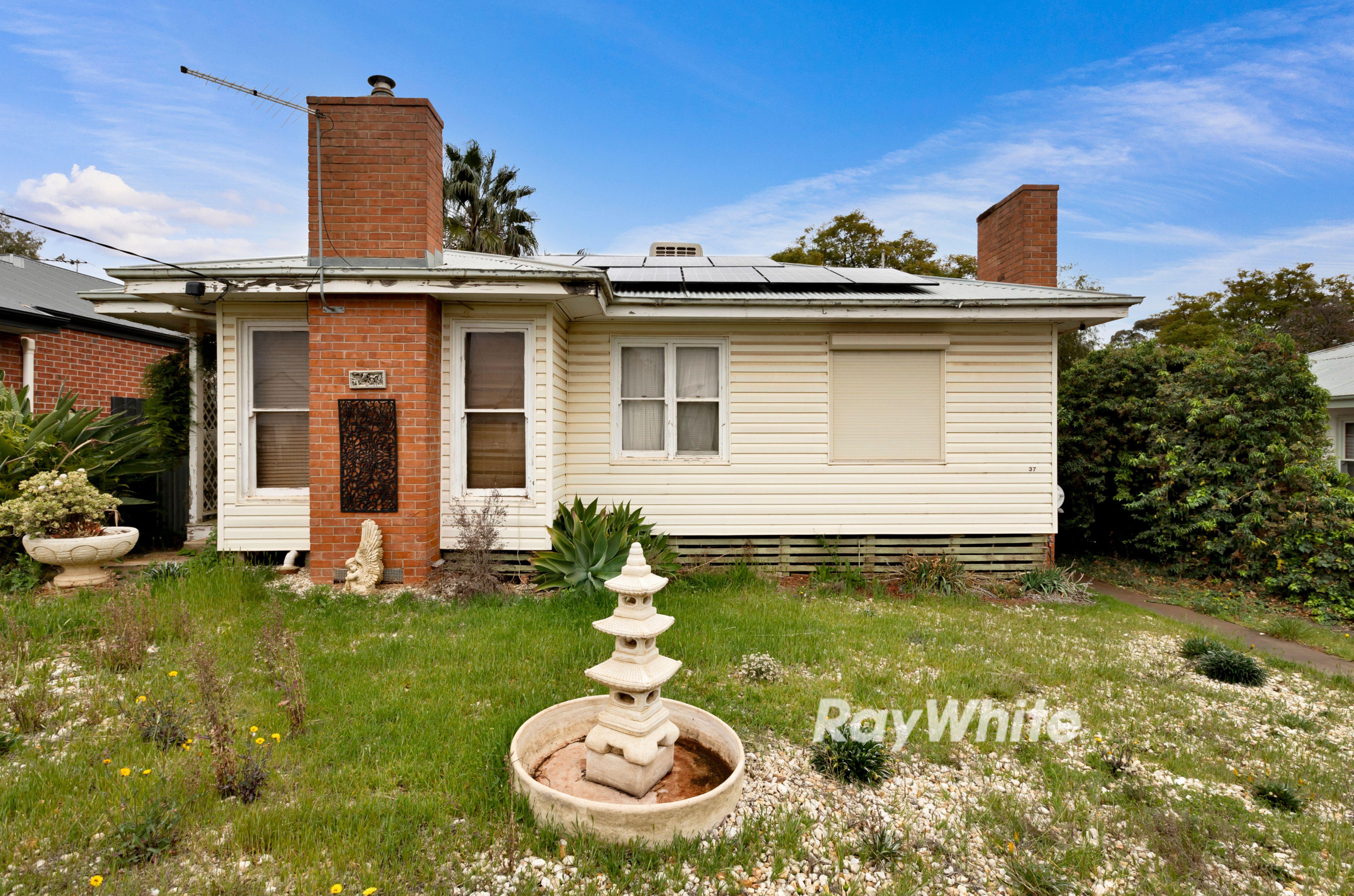 Prop-GPT: House: VIC Red Cliffs, VIC 3496 Home For Sale