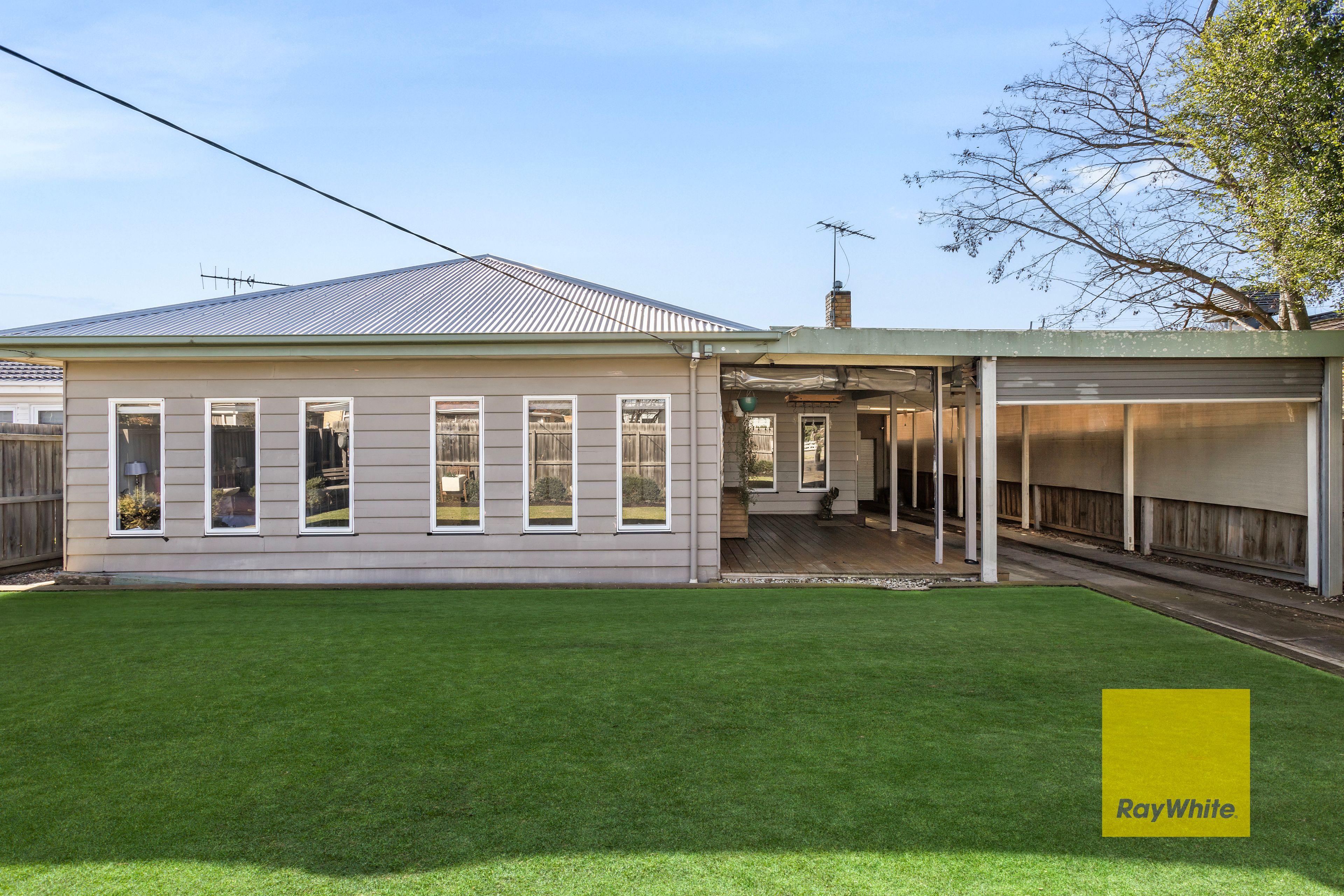 Prop-GPT: House: VIC Hamlyn Heights, VIC 3215 Home For Sale