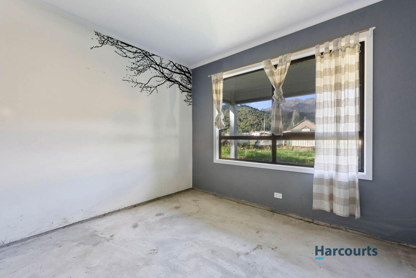 House for Sale: Queenstown, TAS 7467, TAS, 7467