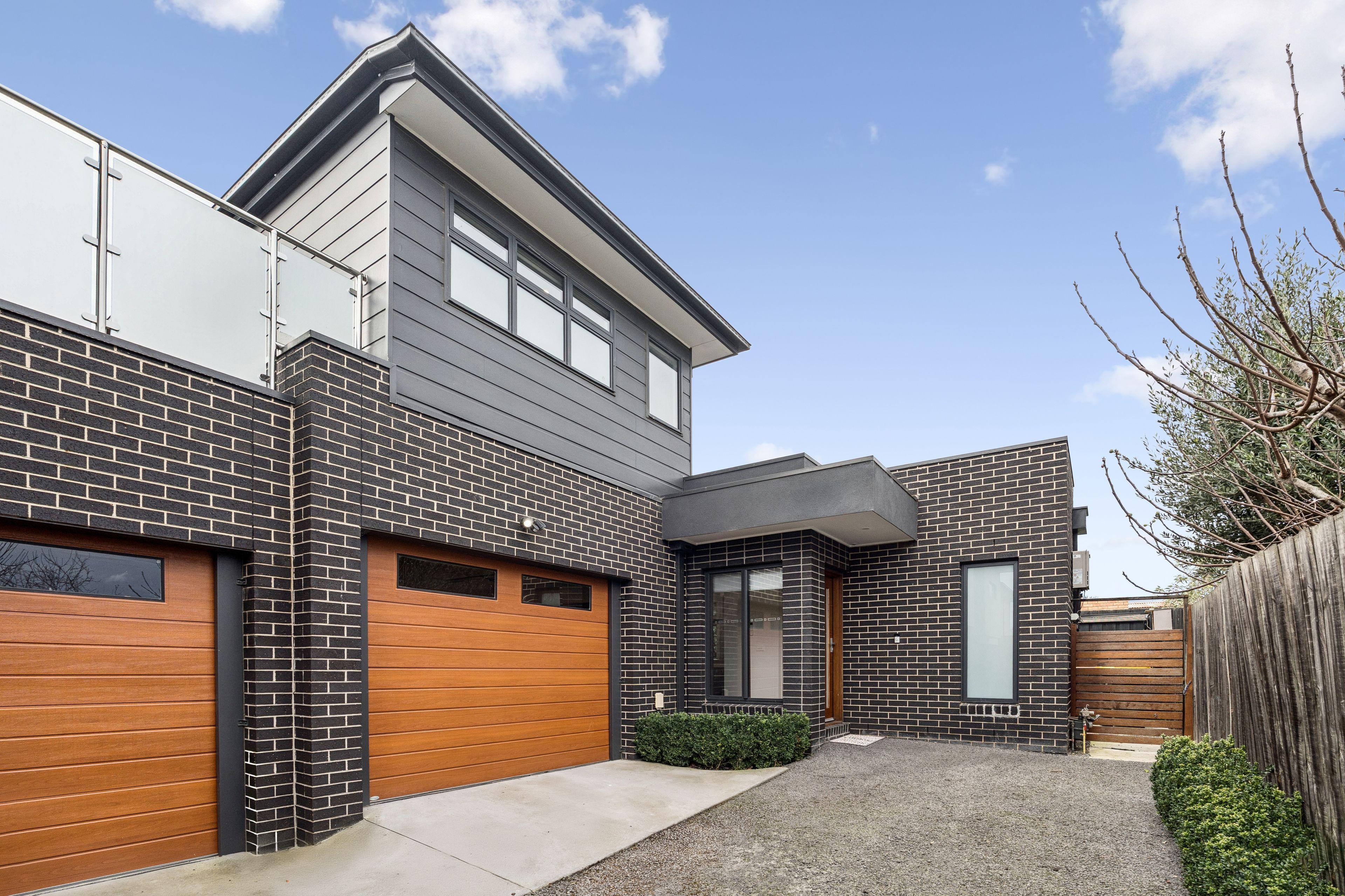 Prop-GPT: Townhouse: VIC Reservoir, VIC 3073 Home For Sale