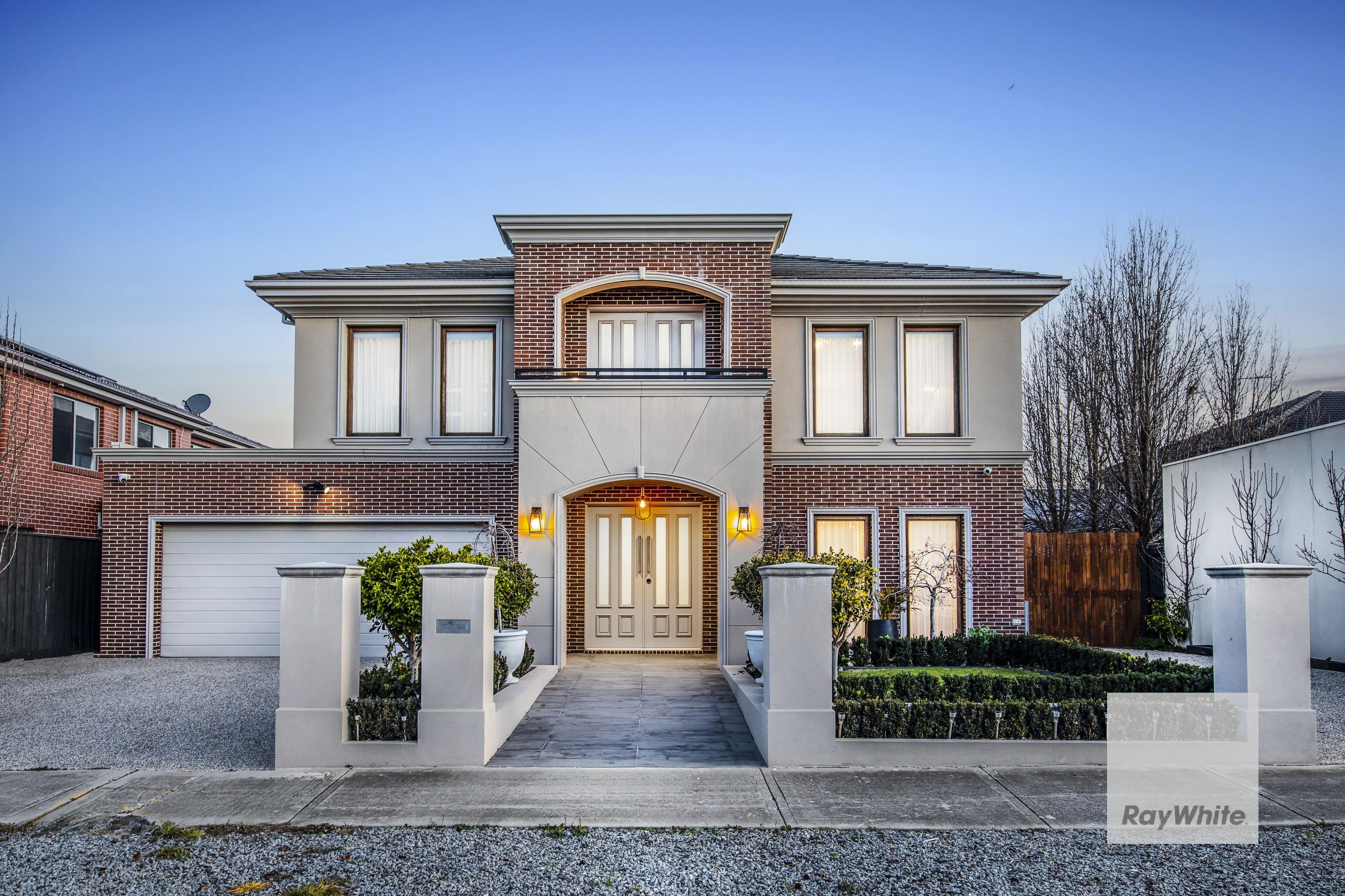 Prop-GPT: House: VIC Taylors Hill, VIC 3037 Home For Sale