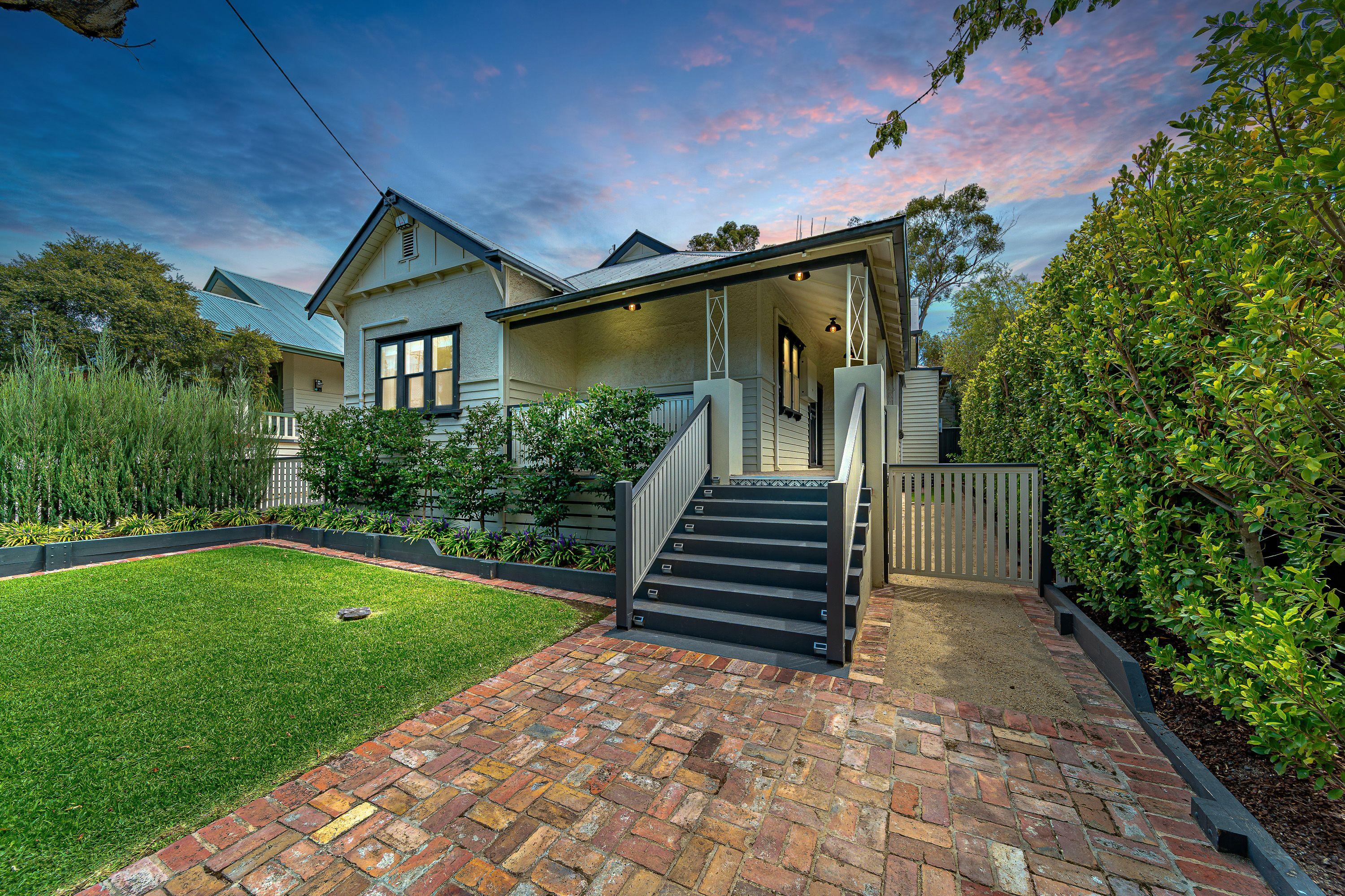 Prop-GPT: House: VIC Quarry Hill, VIC 3550 Home For Sale