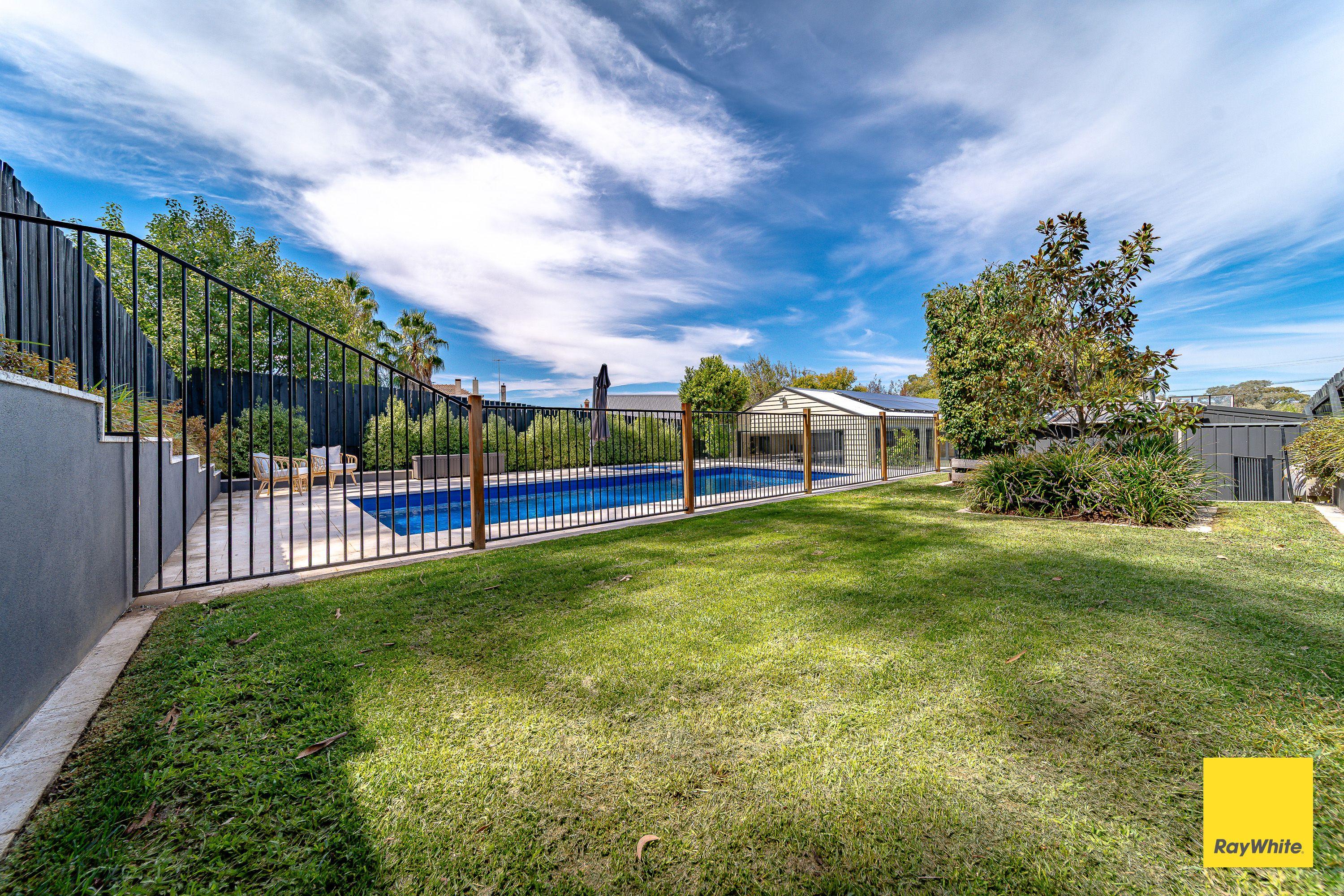 House for Sale: Quarry Hill, VIC 3550, VIC, 3550