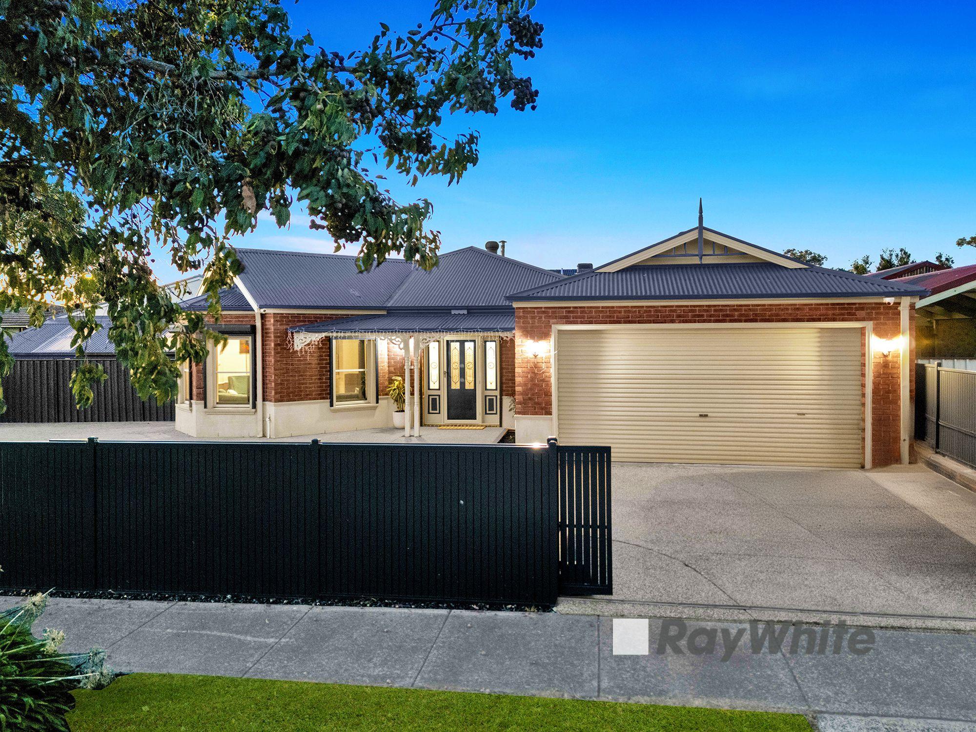 Prop-GPT: House: VIC Cranbourne, VIC 3977 Home For Sale