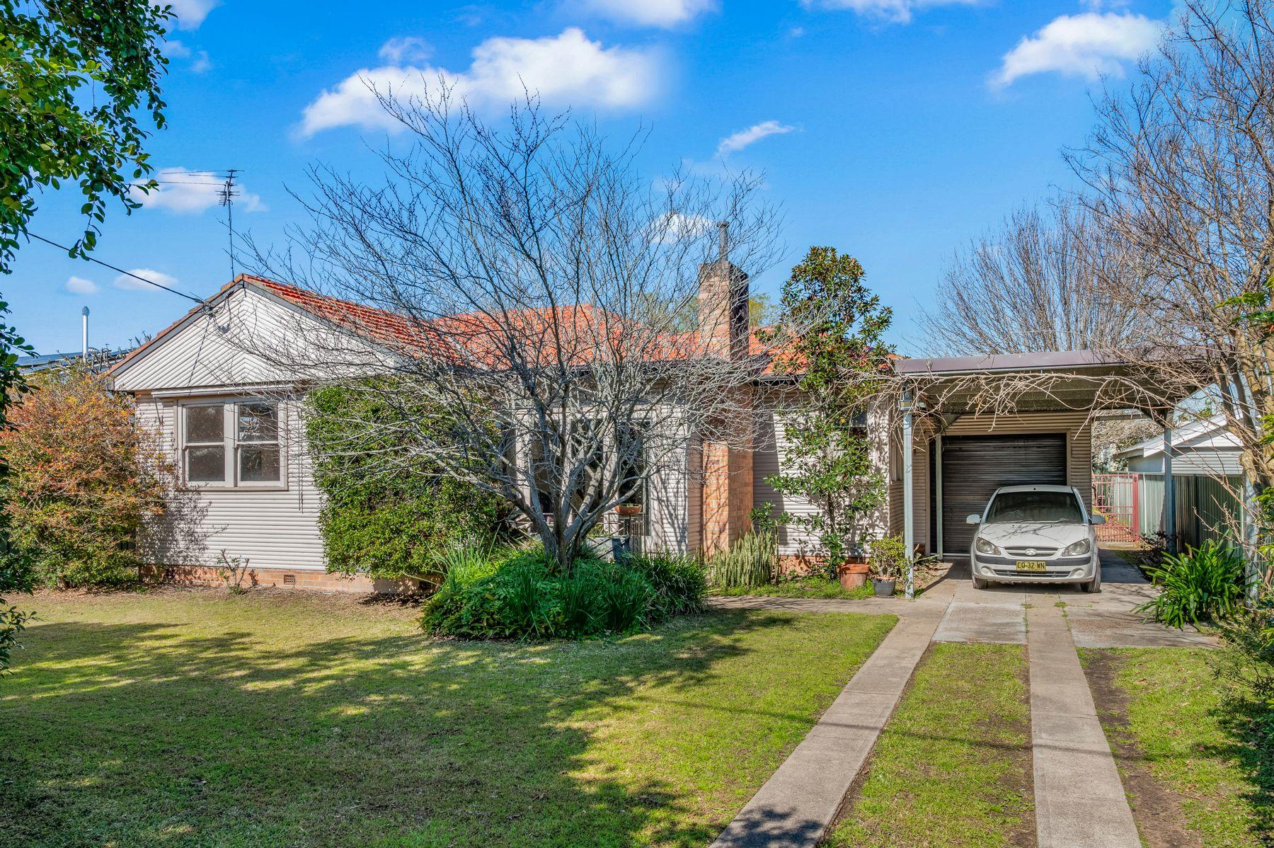 Prop-GPT: House: NSW Singleton, NSW 2330 Home For Sale