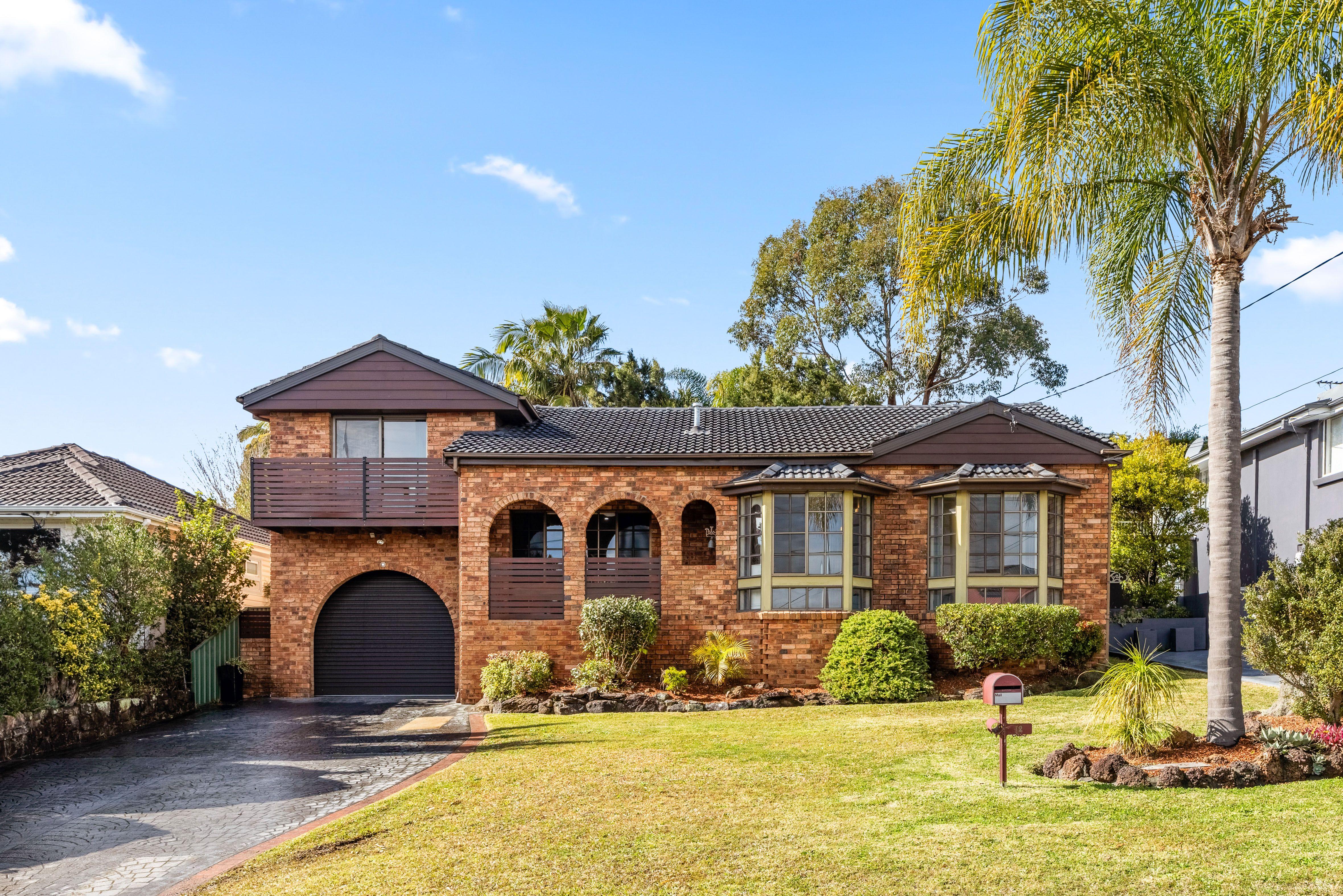 Prop-GPT: House: NSW Engadine, NSW 2233 Home For Sale