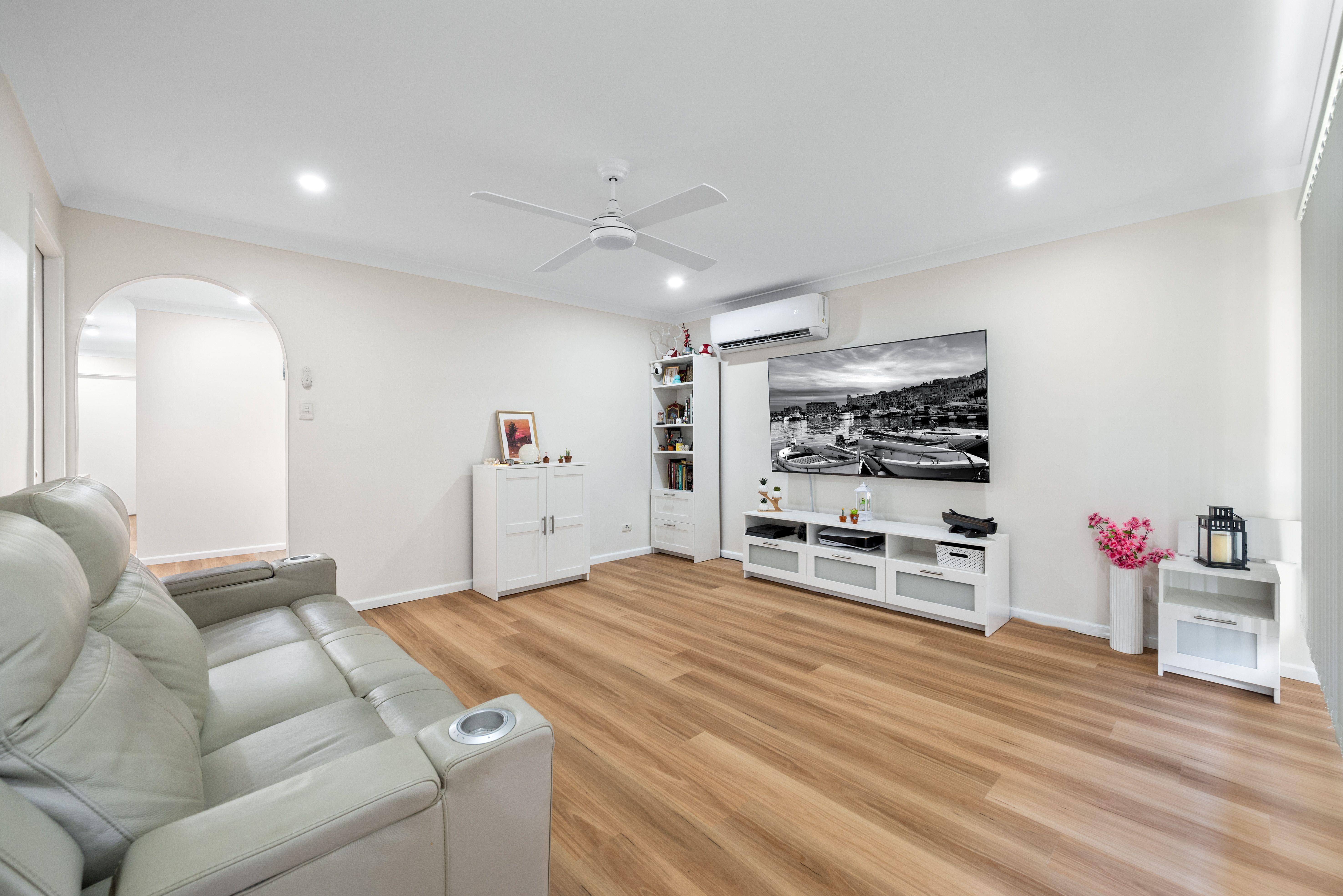 DuplexSemi-detached for Sale: Rosemeadow, NSW 2560, NSW, 2560