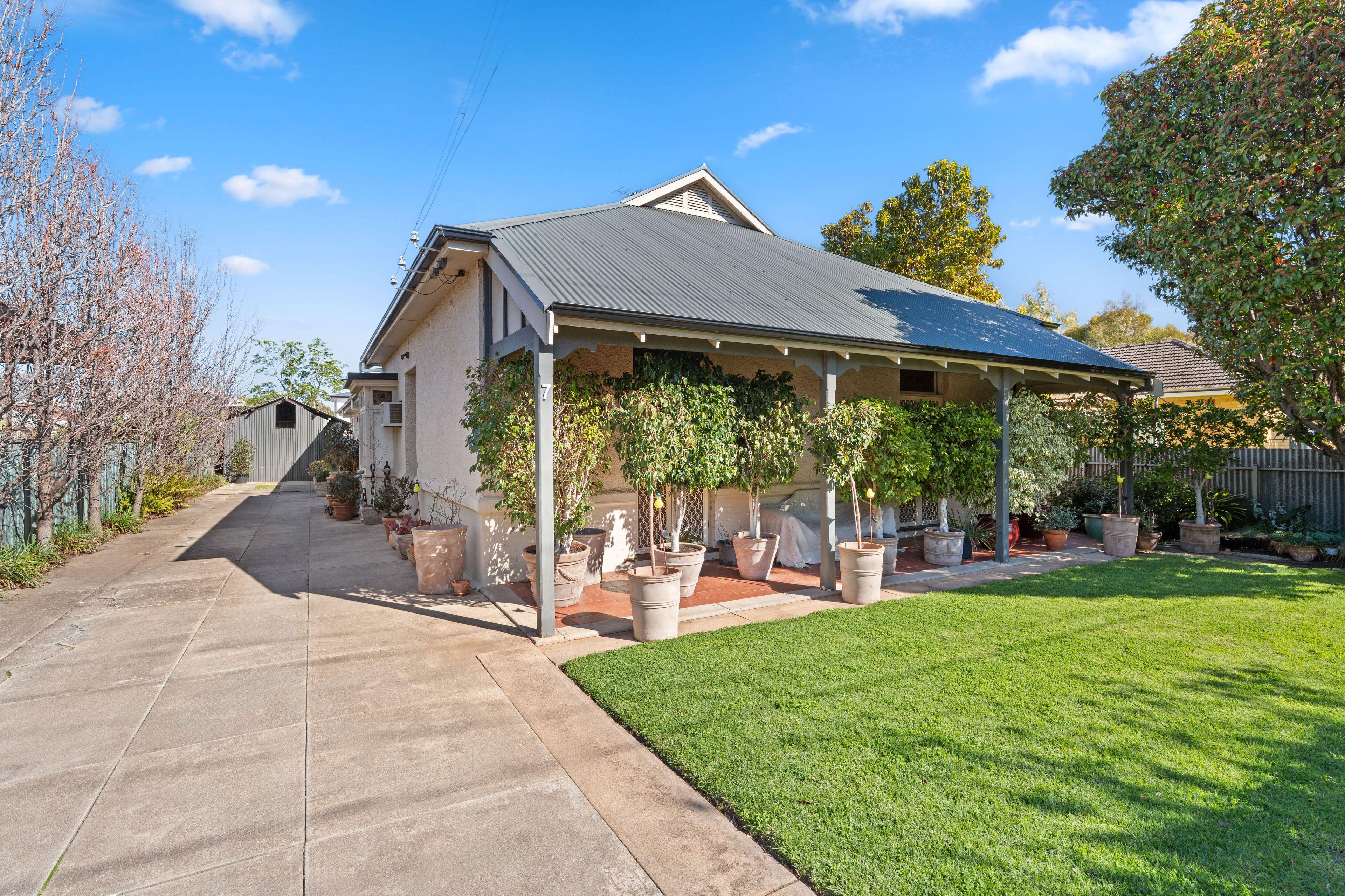 Prop-GPT: House: SA Hove, SA 5048 Home For Sale