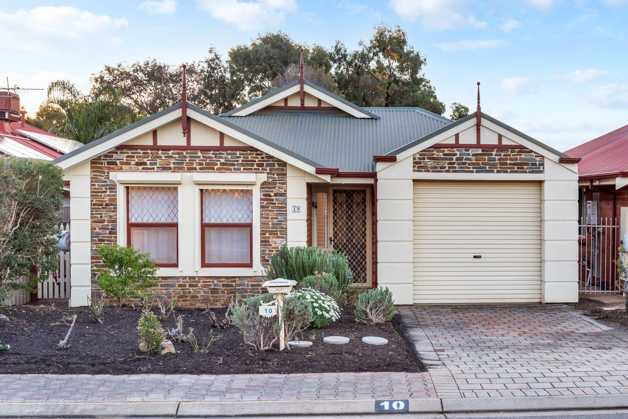 Prop-GPT: House: SA Woodcroft, SA 5162 Home For Sale