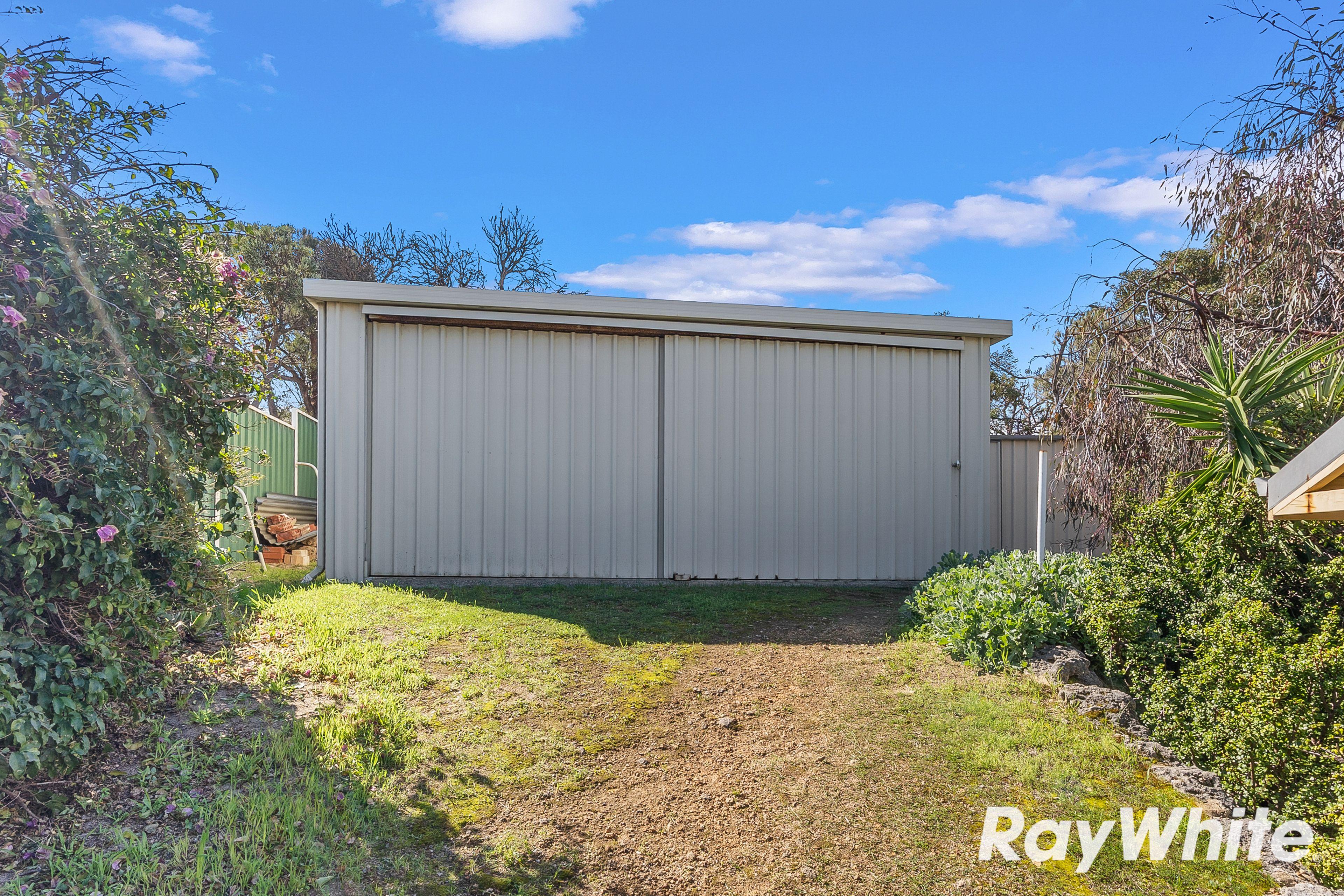 House for Sale: Halls Head, WA 6210, WA, 6210